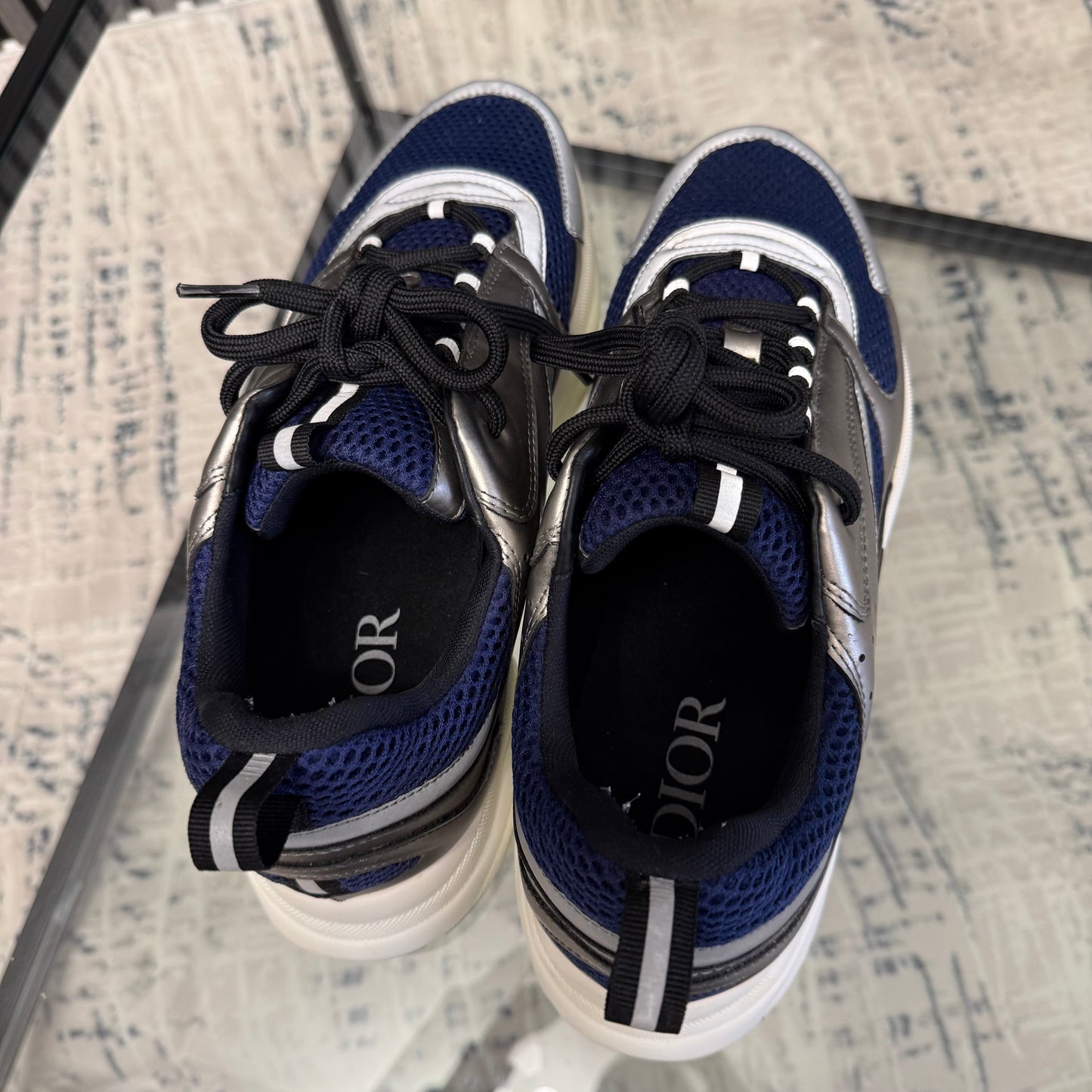 Silver/Navy B22