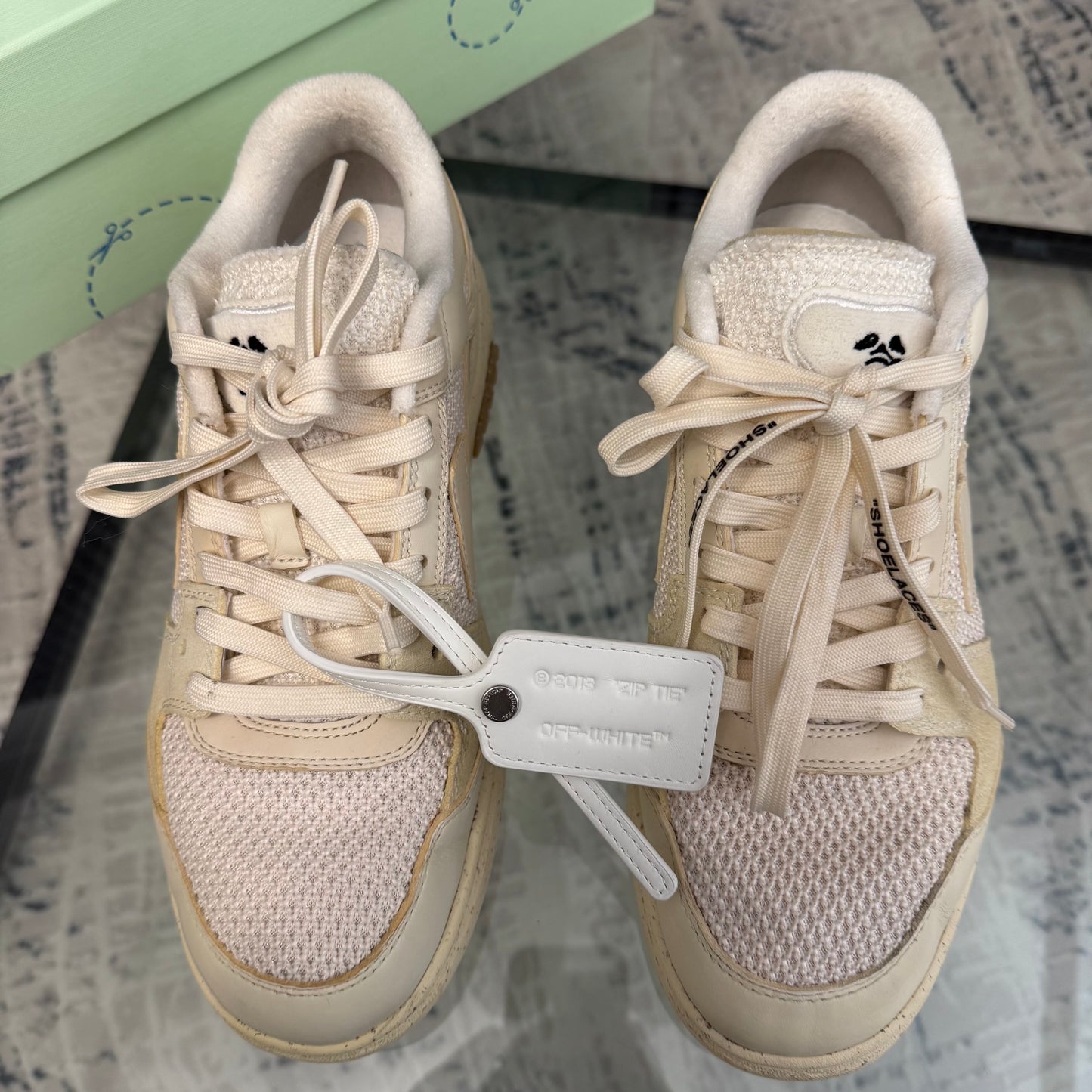 Beige OW Sneaker