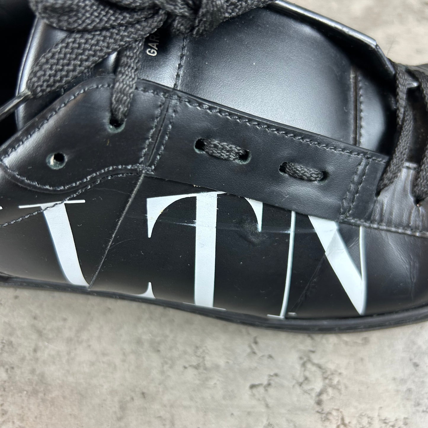 VLTN Leather Runner