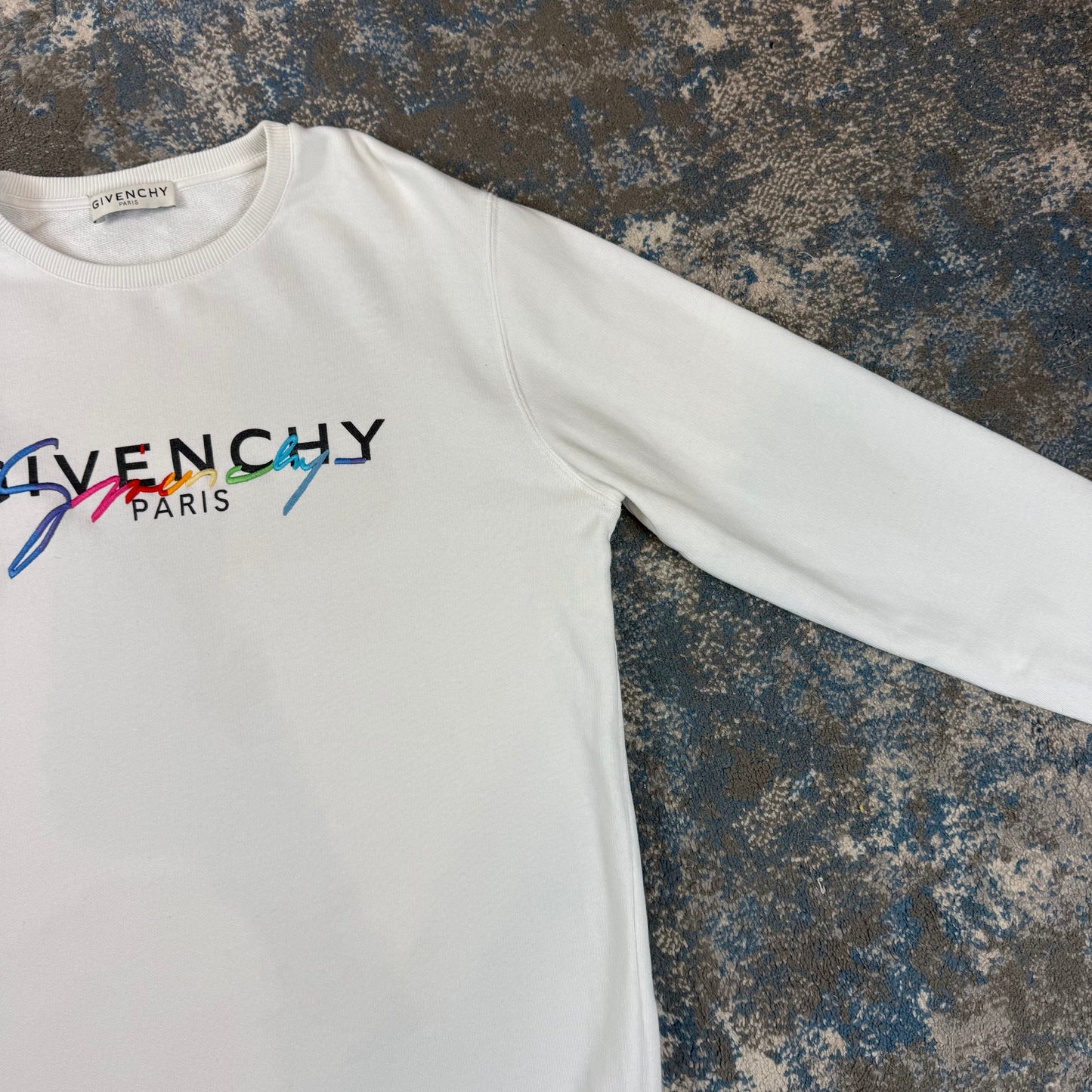GV White Sweatshirt