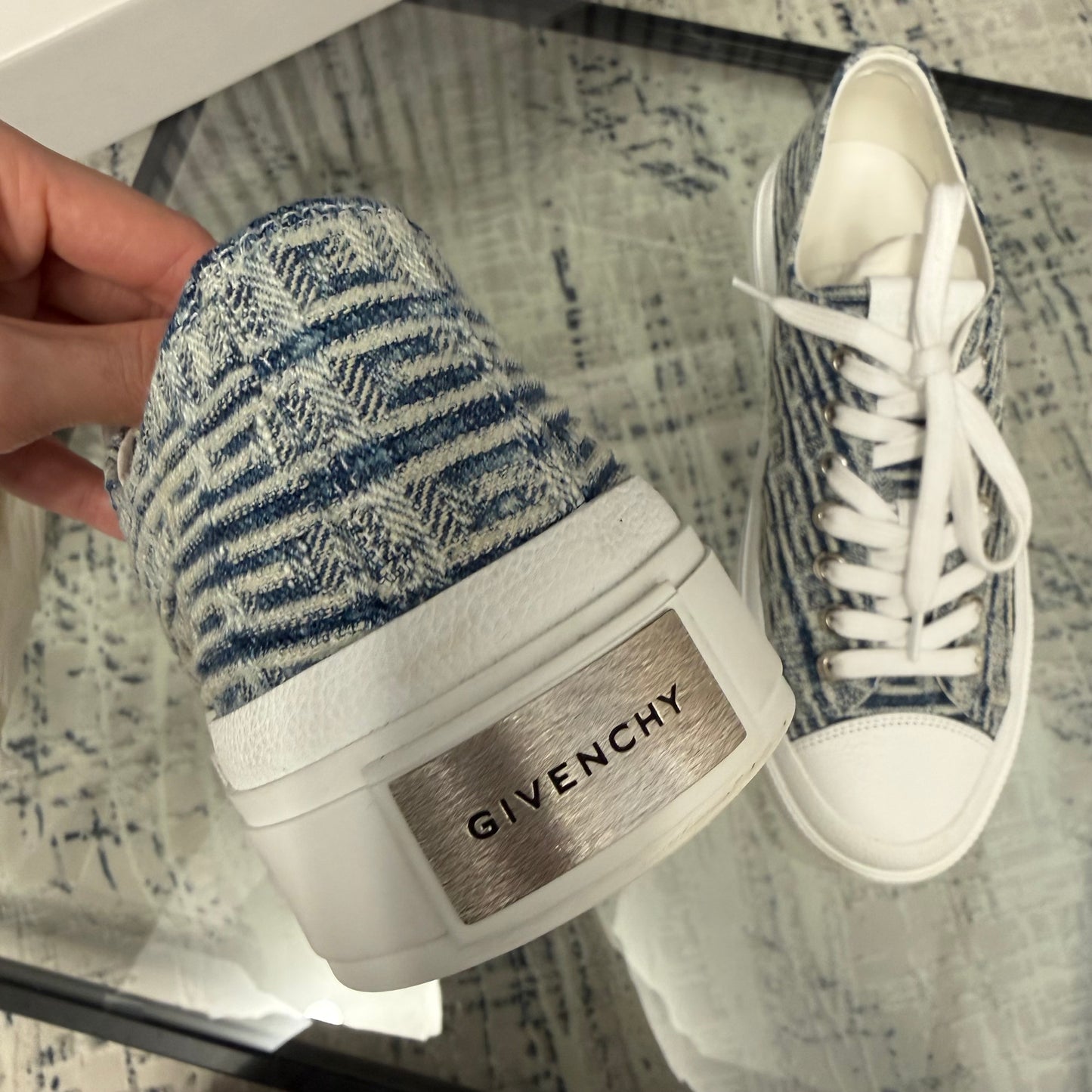GV Women’s Sneaker