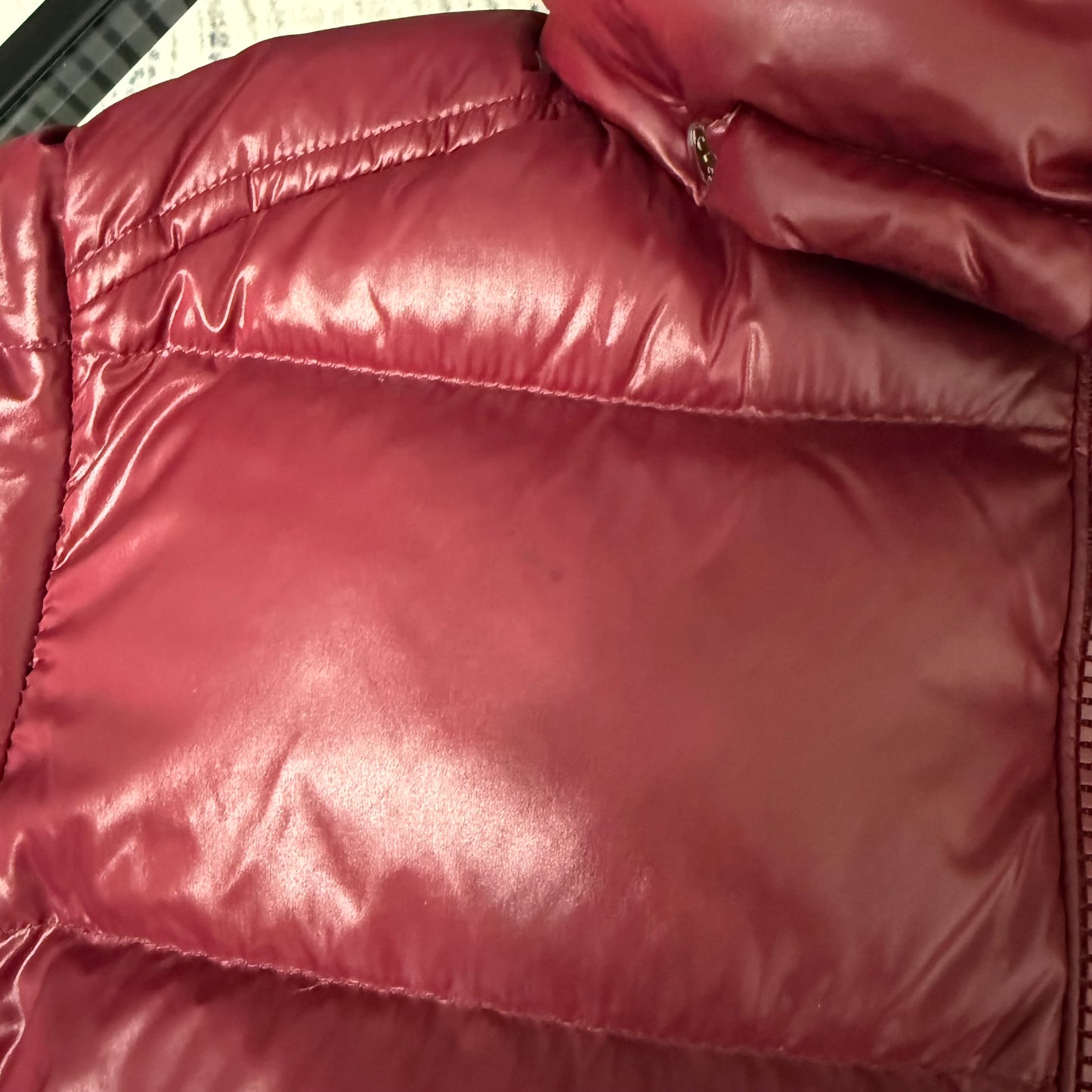 Burgundy Lunetierr
