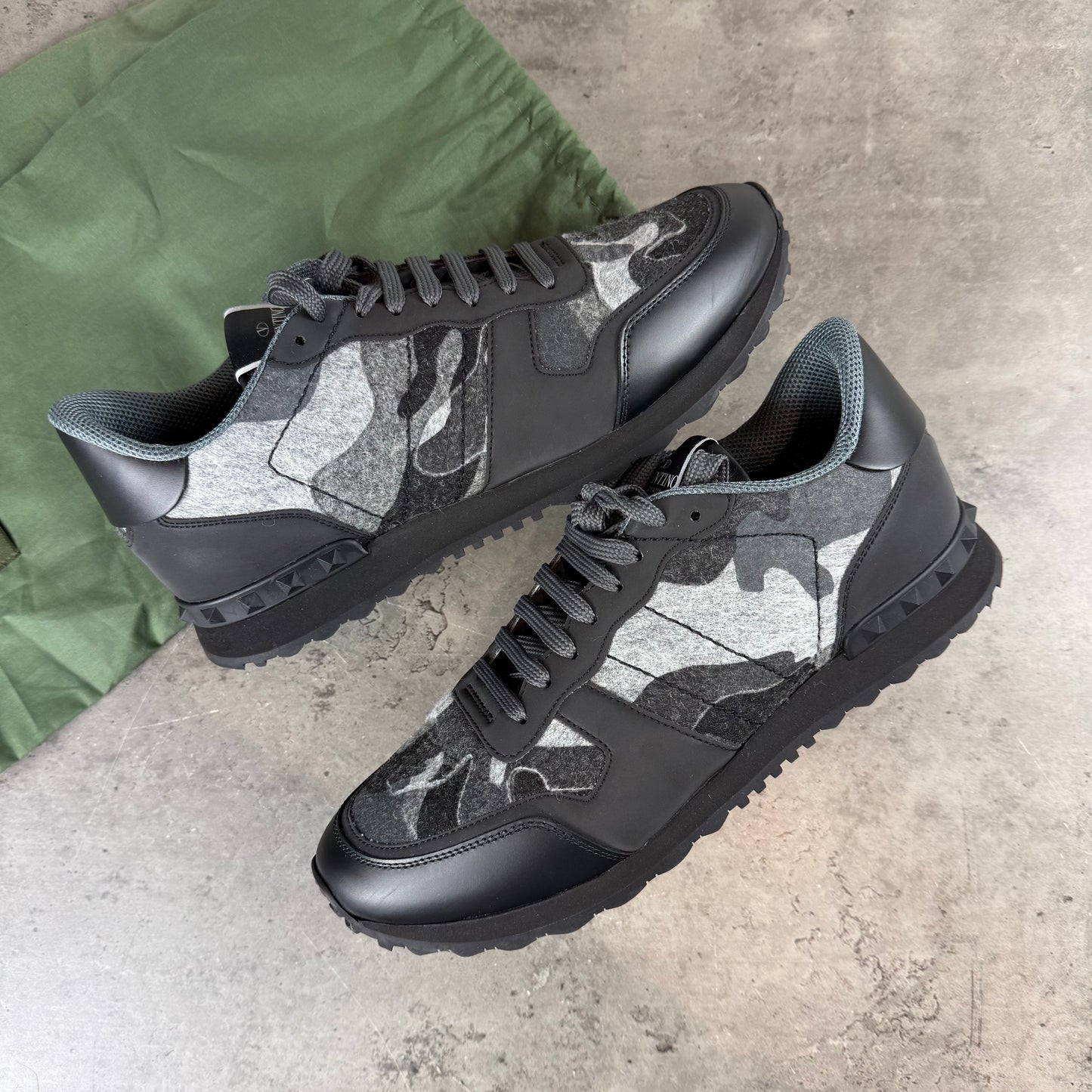 Grey Reflective RockRunner