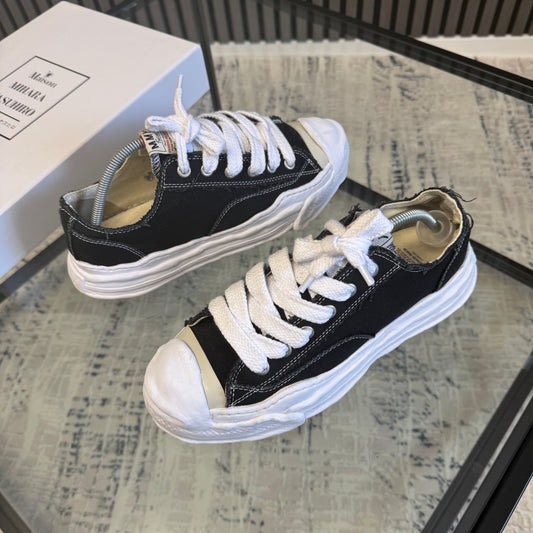 Maison Black/White Sneaker