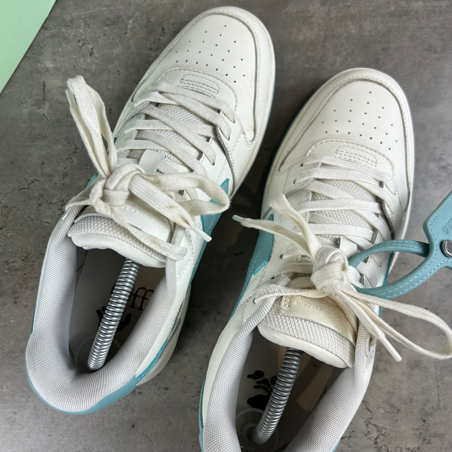 OW White/Blue Sneaker