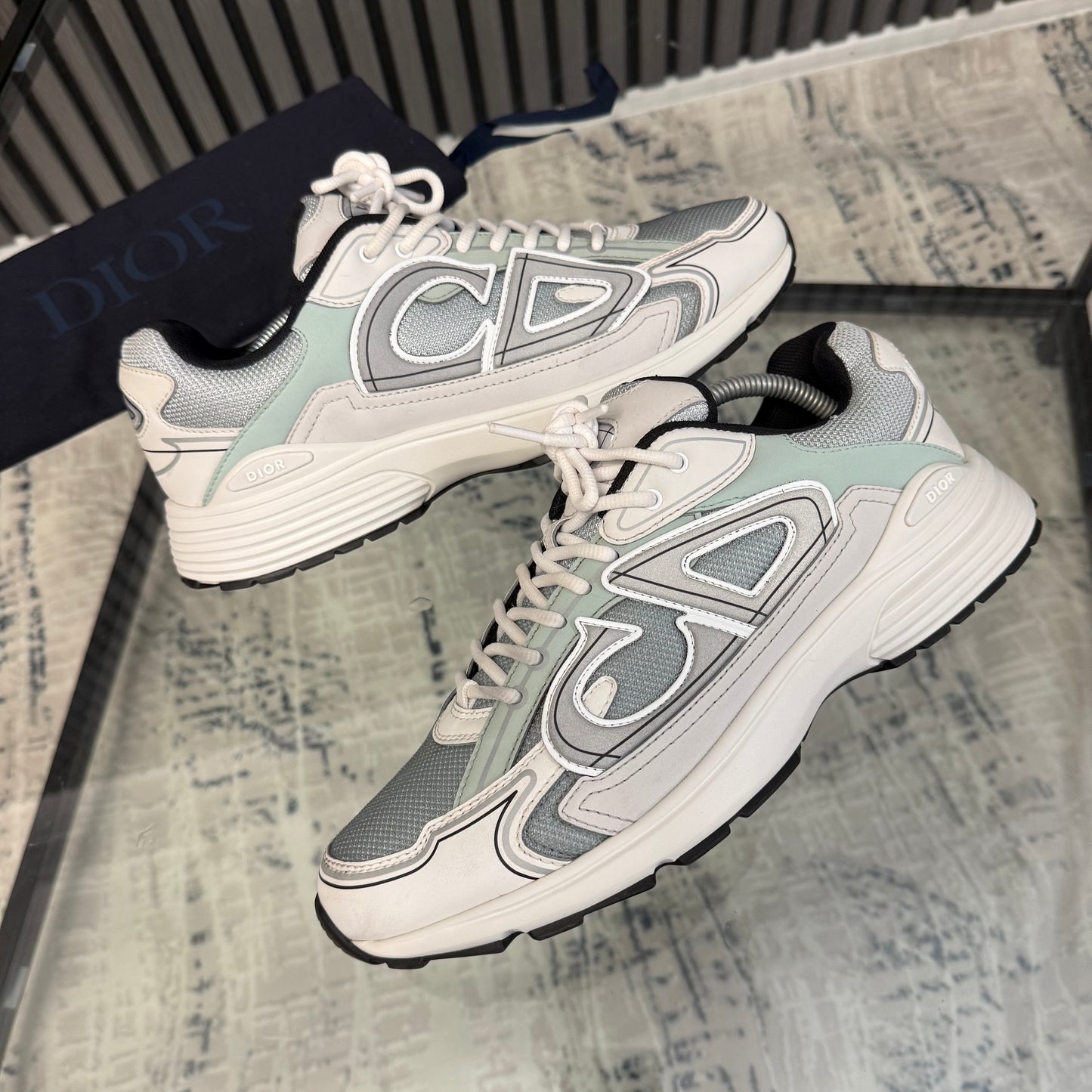 Green/White B30