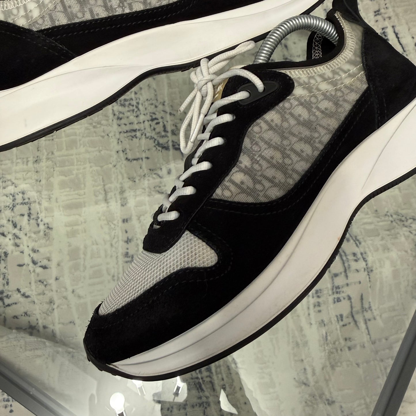 Suede B25