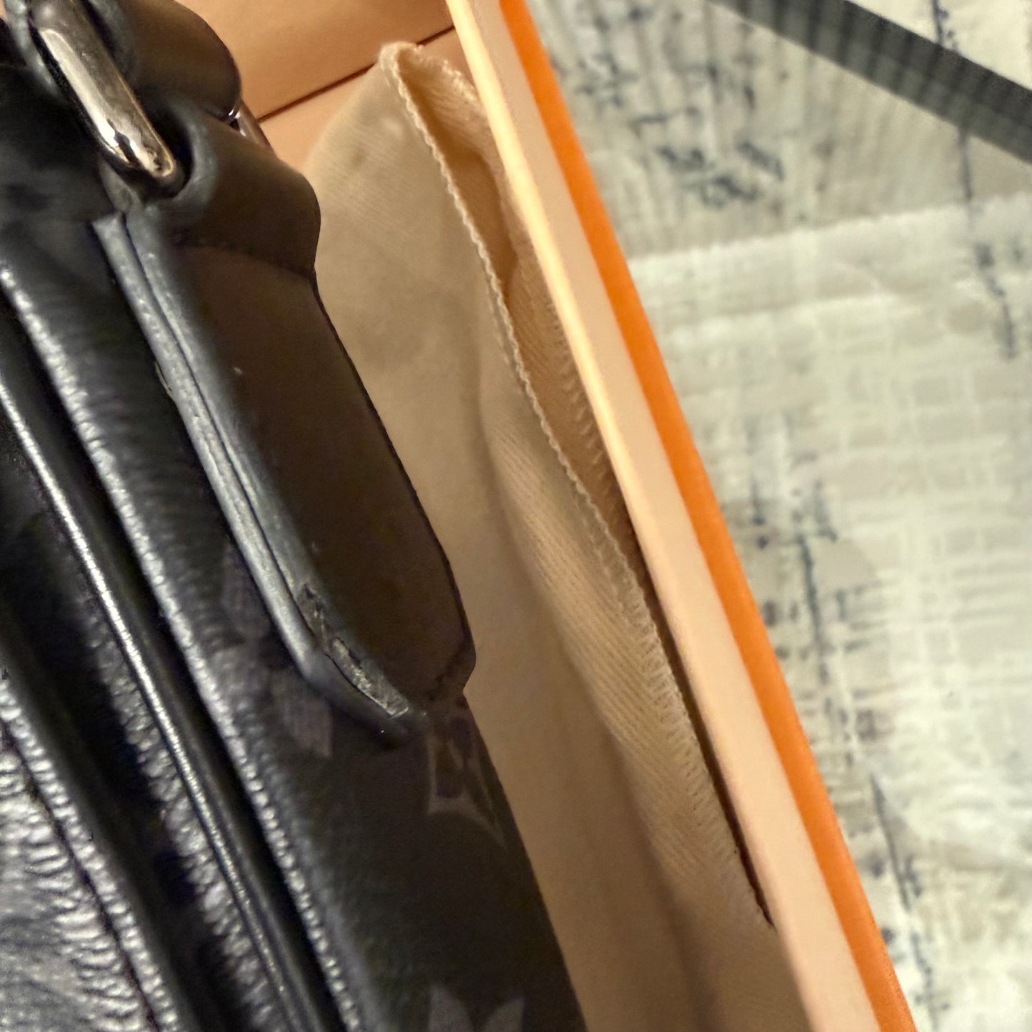 Monogram Eclipse District Messenger