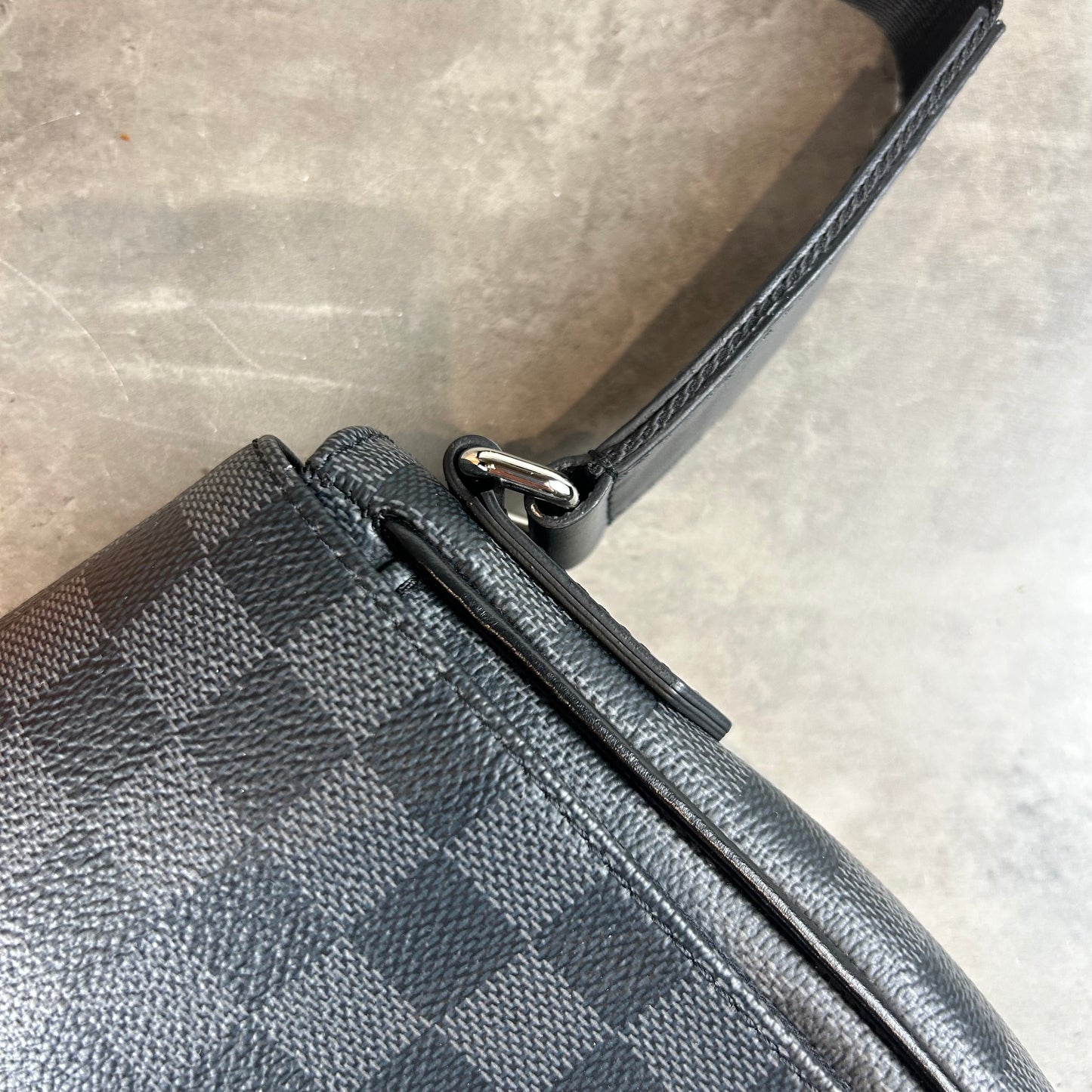 Black Damier Messenger