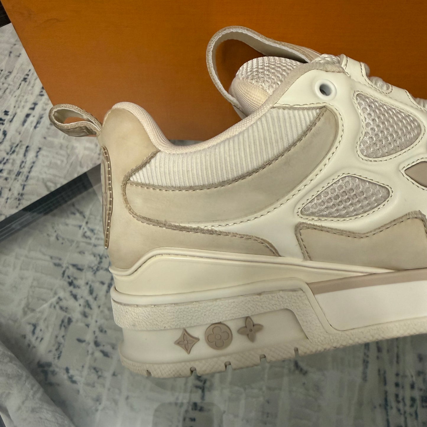 Beige Skate
