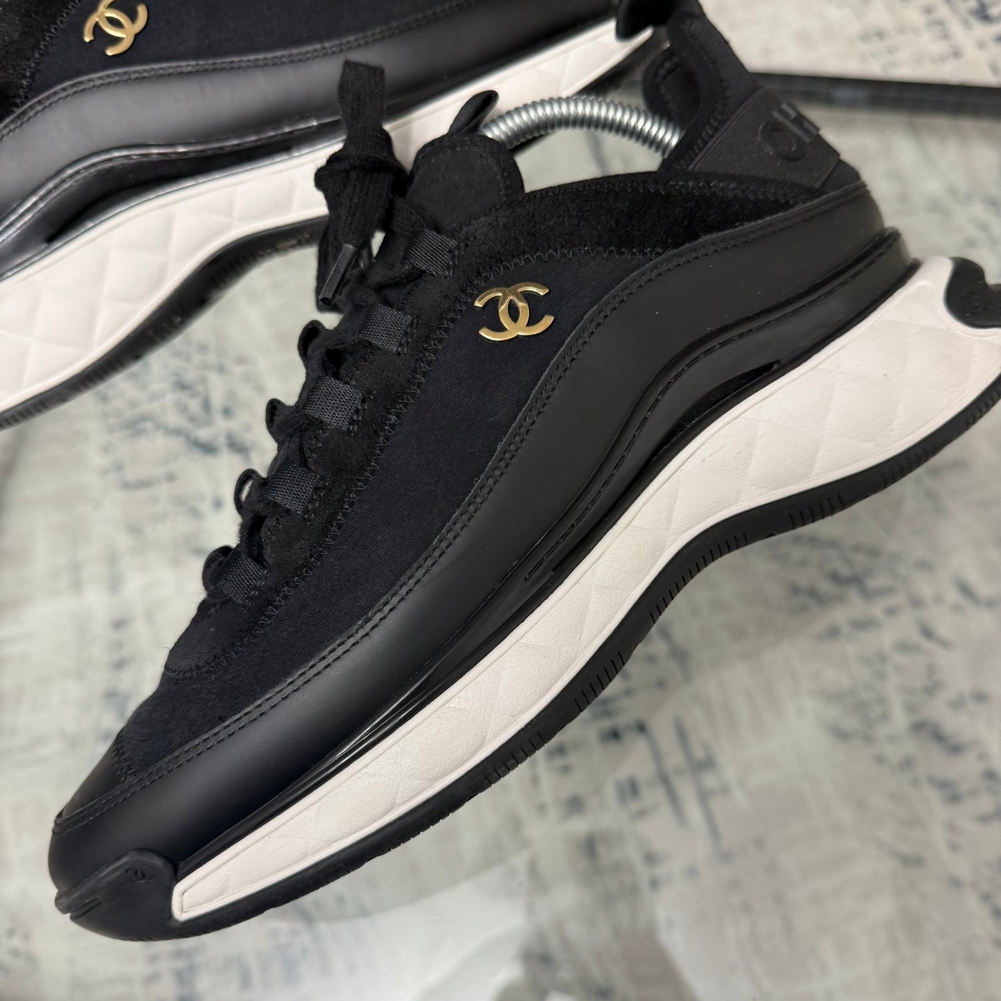 CC Black Runner