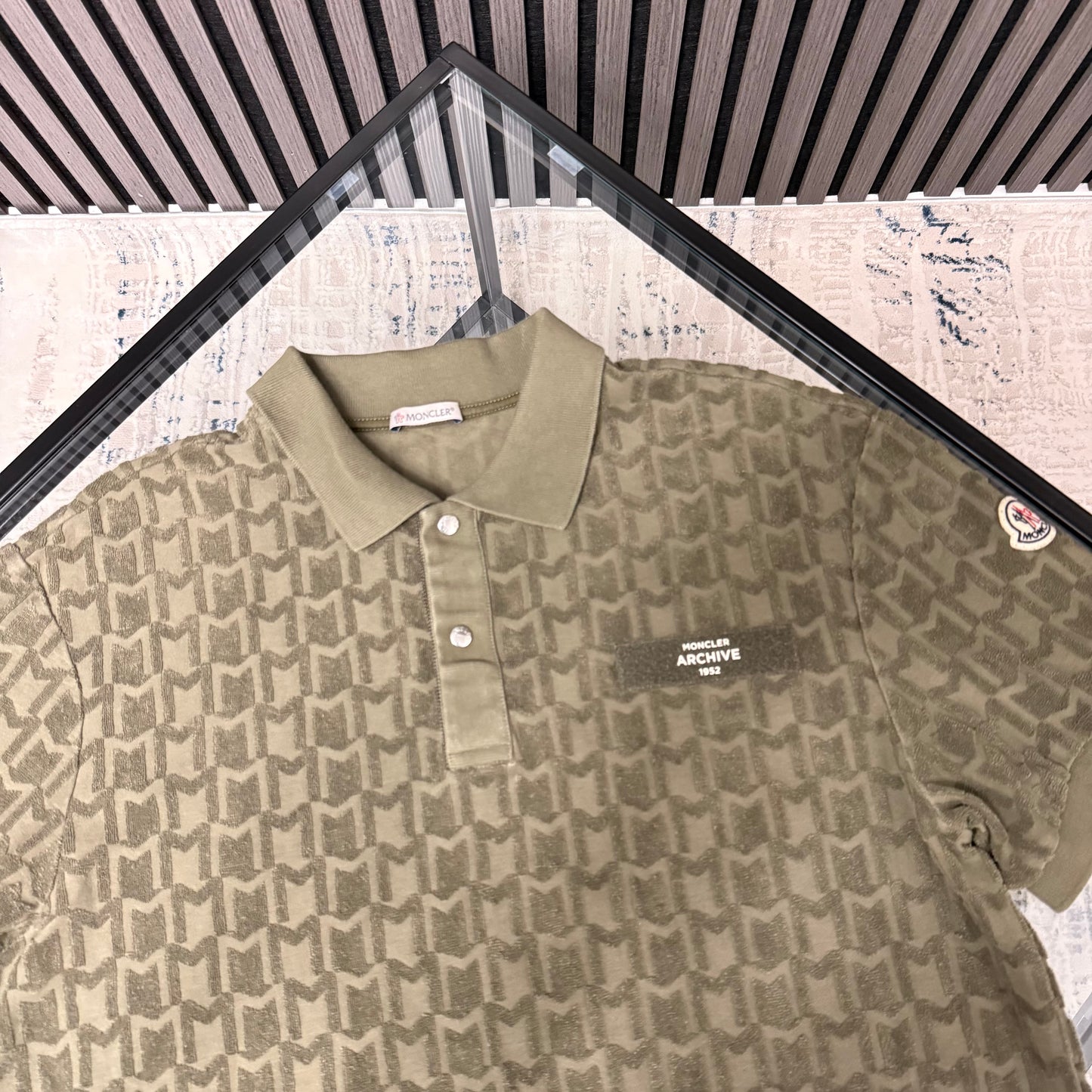 Olive M Logo Polo