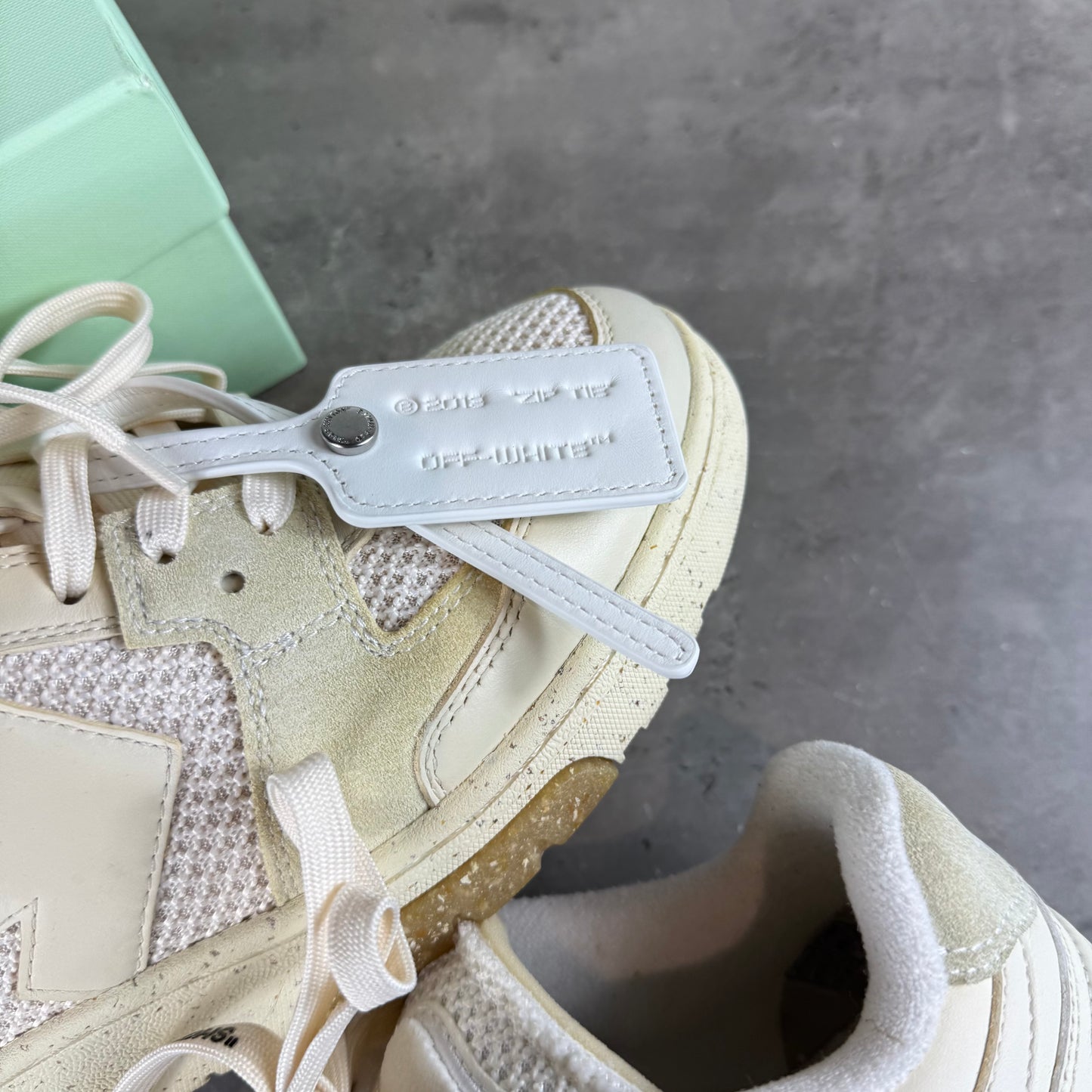Beige OW Sneaker