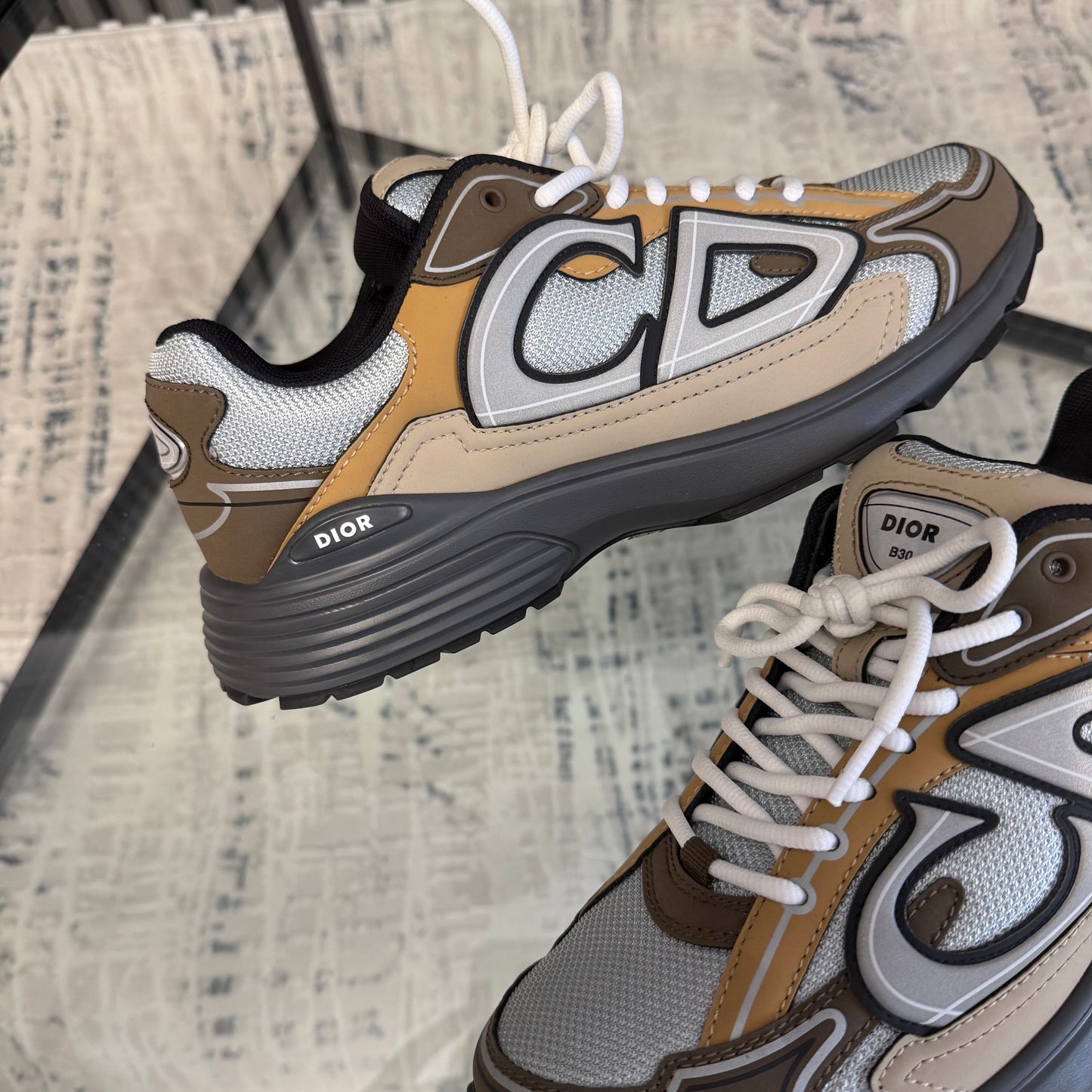 Brown/Grey B30