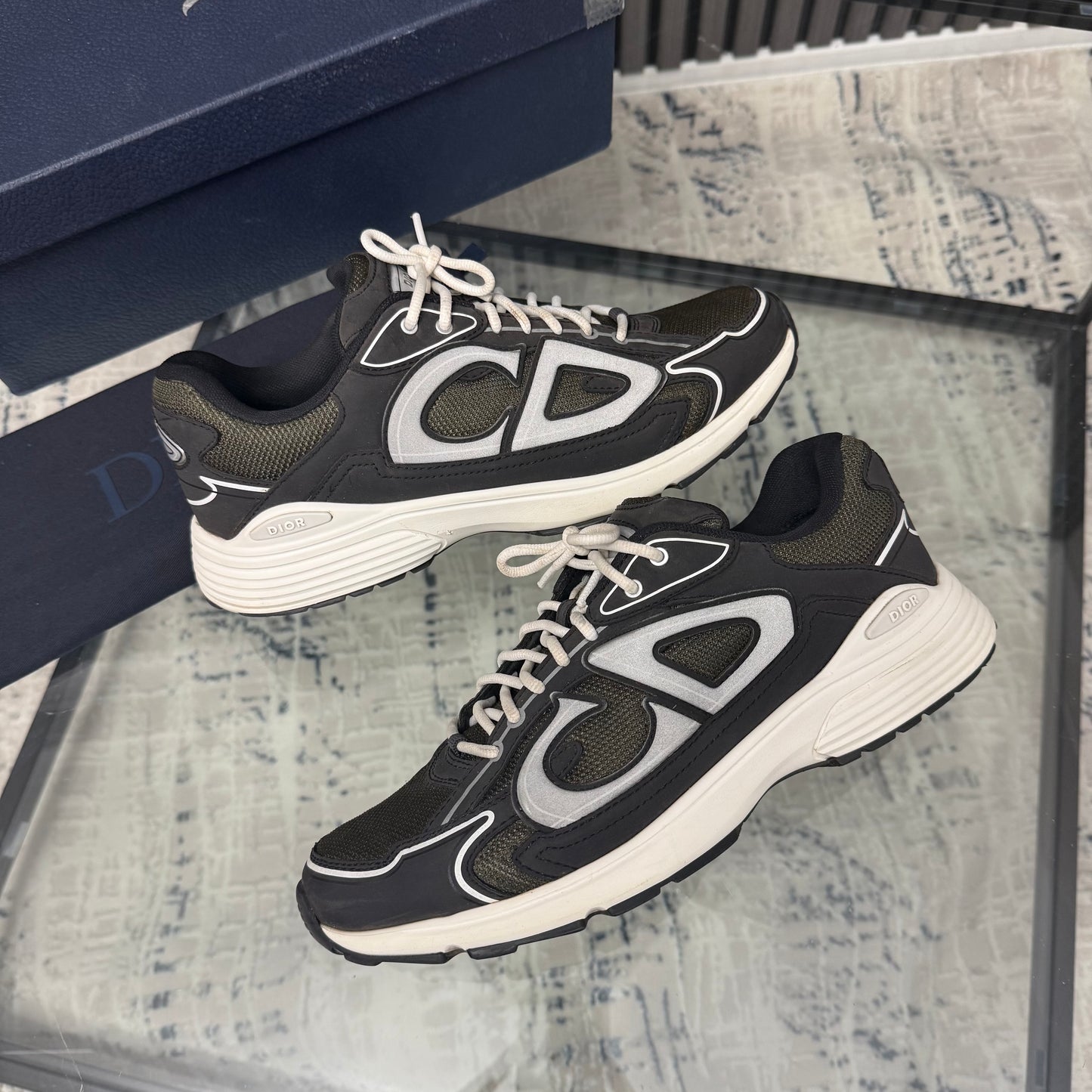 Olive/Dark Grey B30