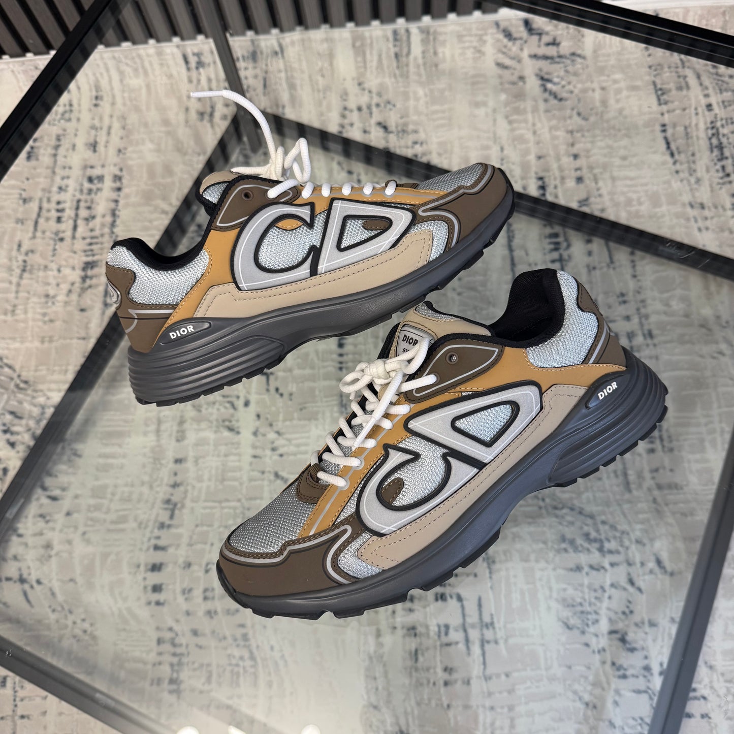 Brown/Grey B30