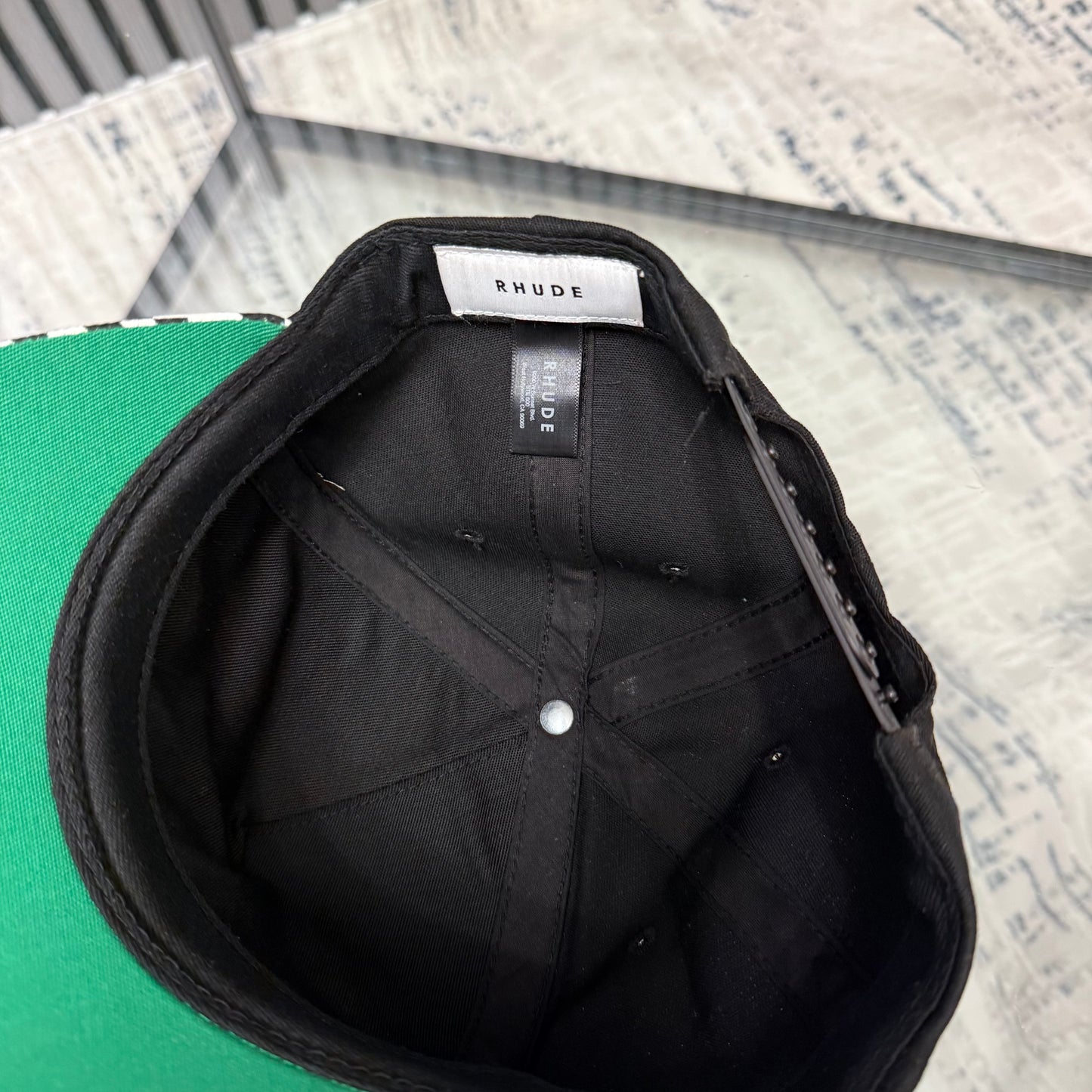 Black/White Cap