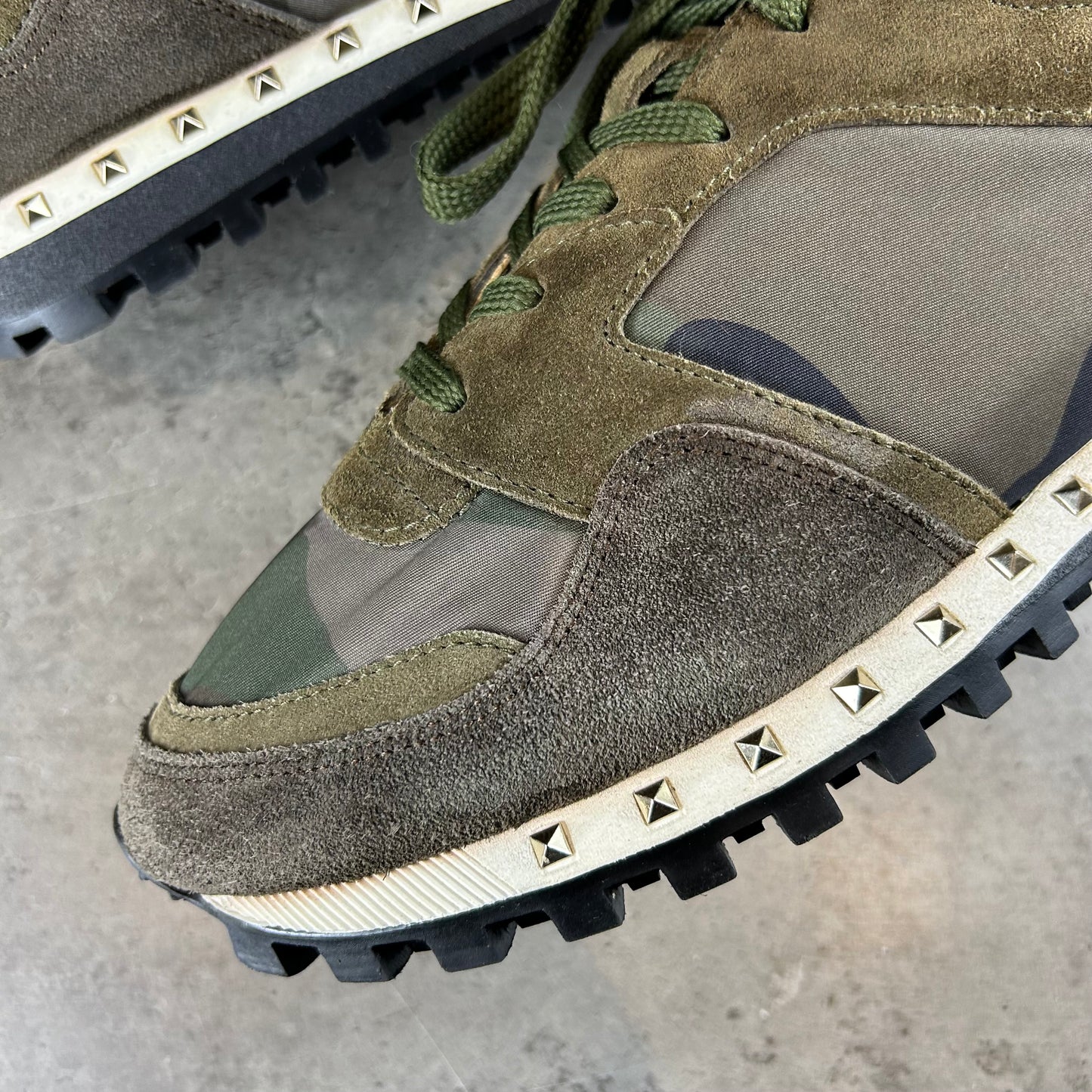 Khaki Stud Runner