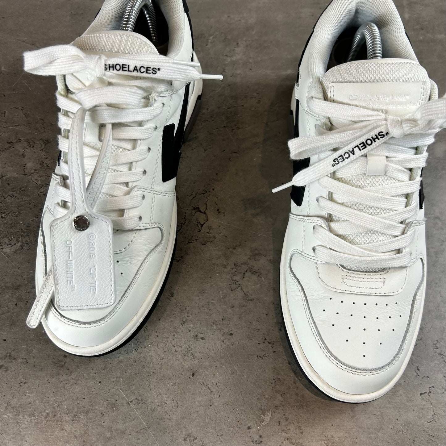 OW Black/White Sneaker