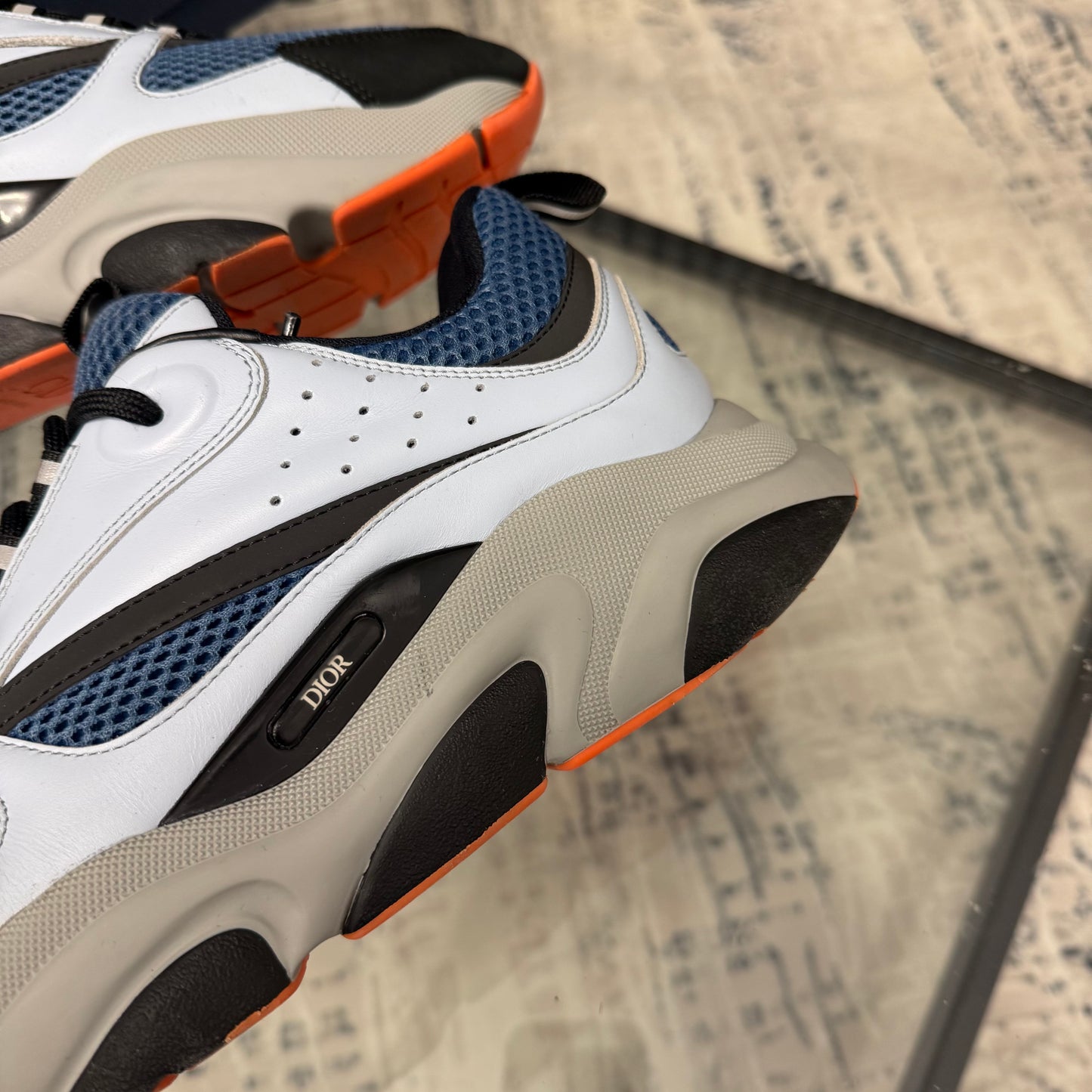 Blue/Orange B22