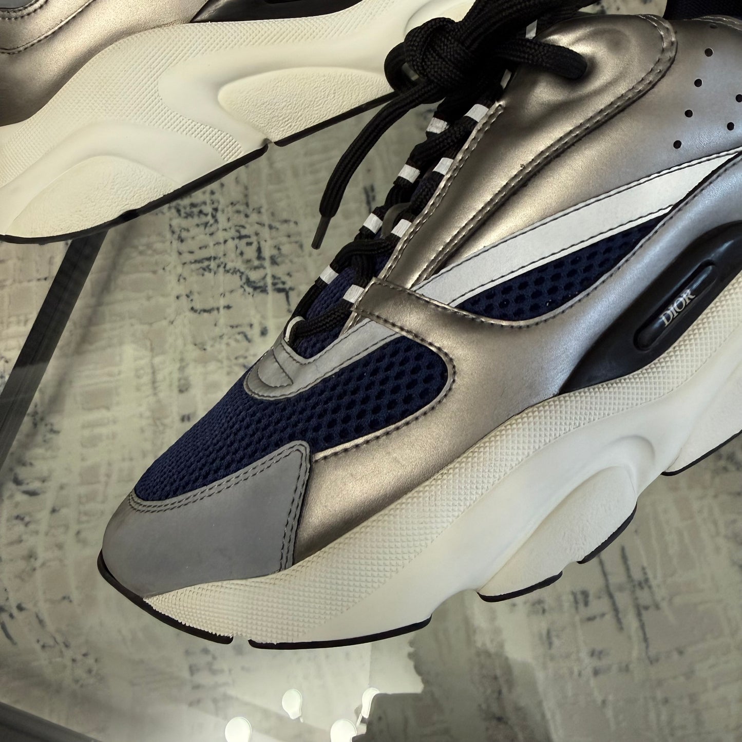 Silver/Navy B22