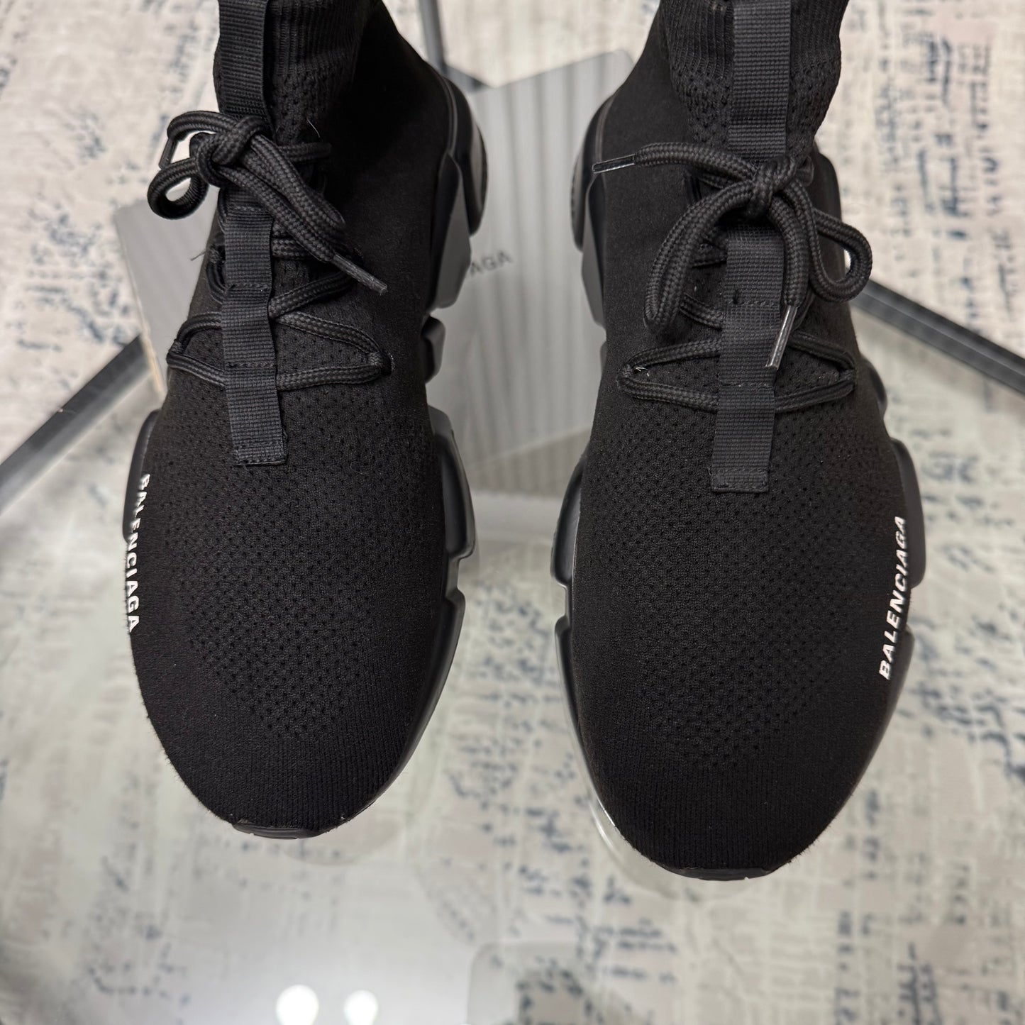 Black Speed Lace Runner