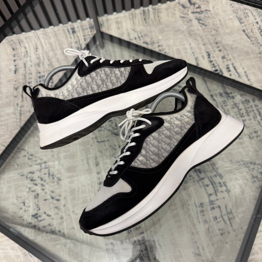 Suede B25