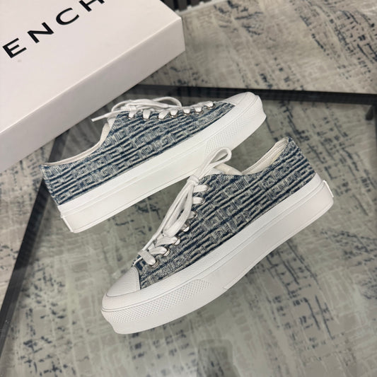 GV Women’s Sneaker