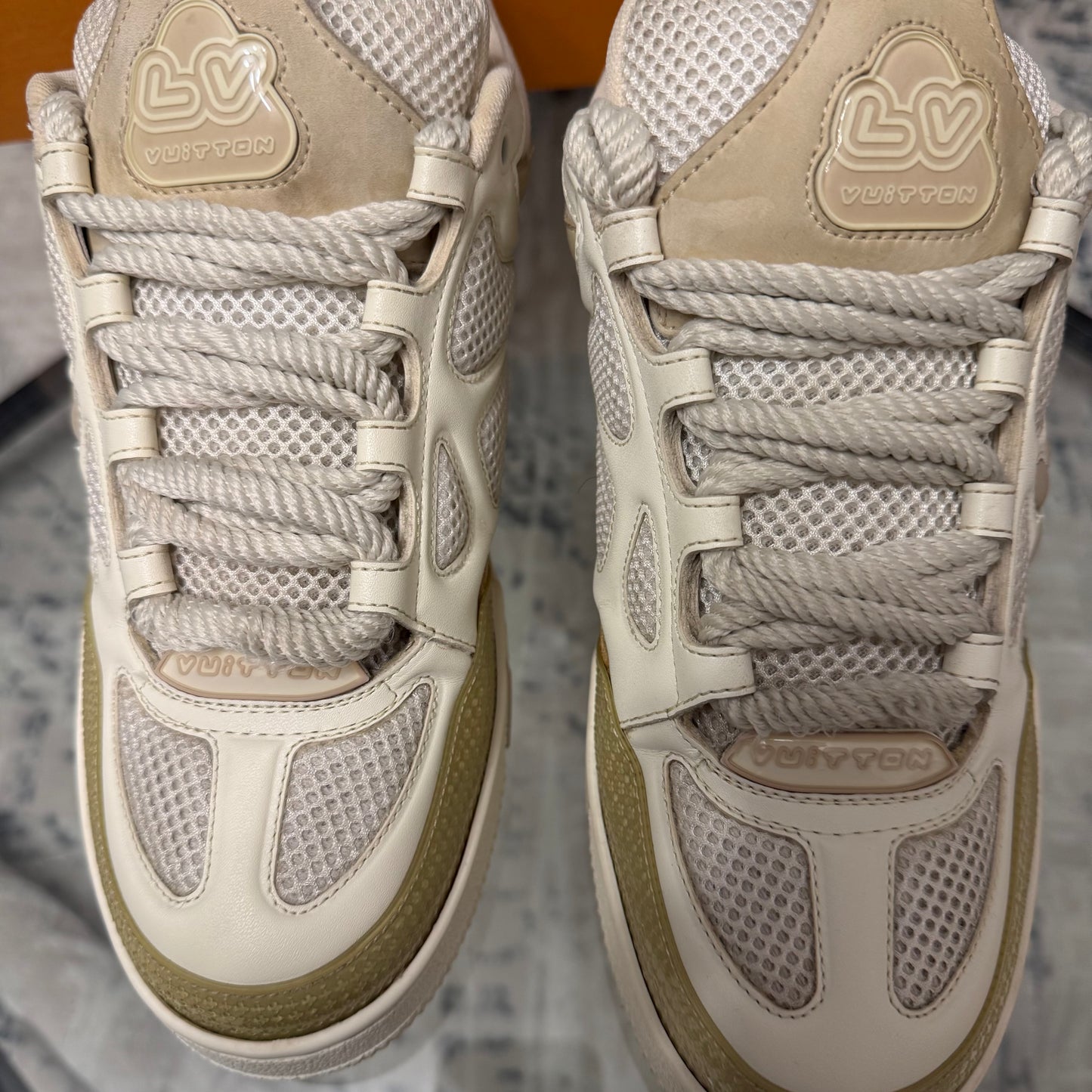 Beige Skate