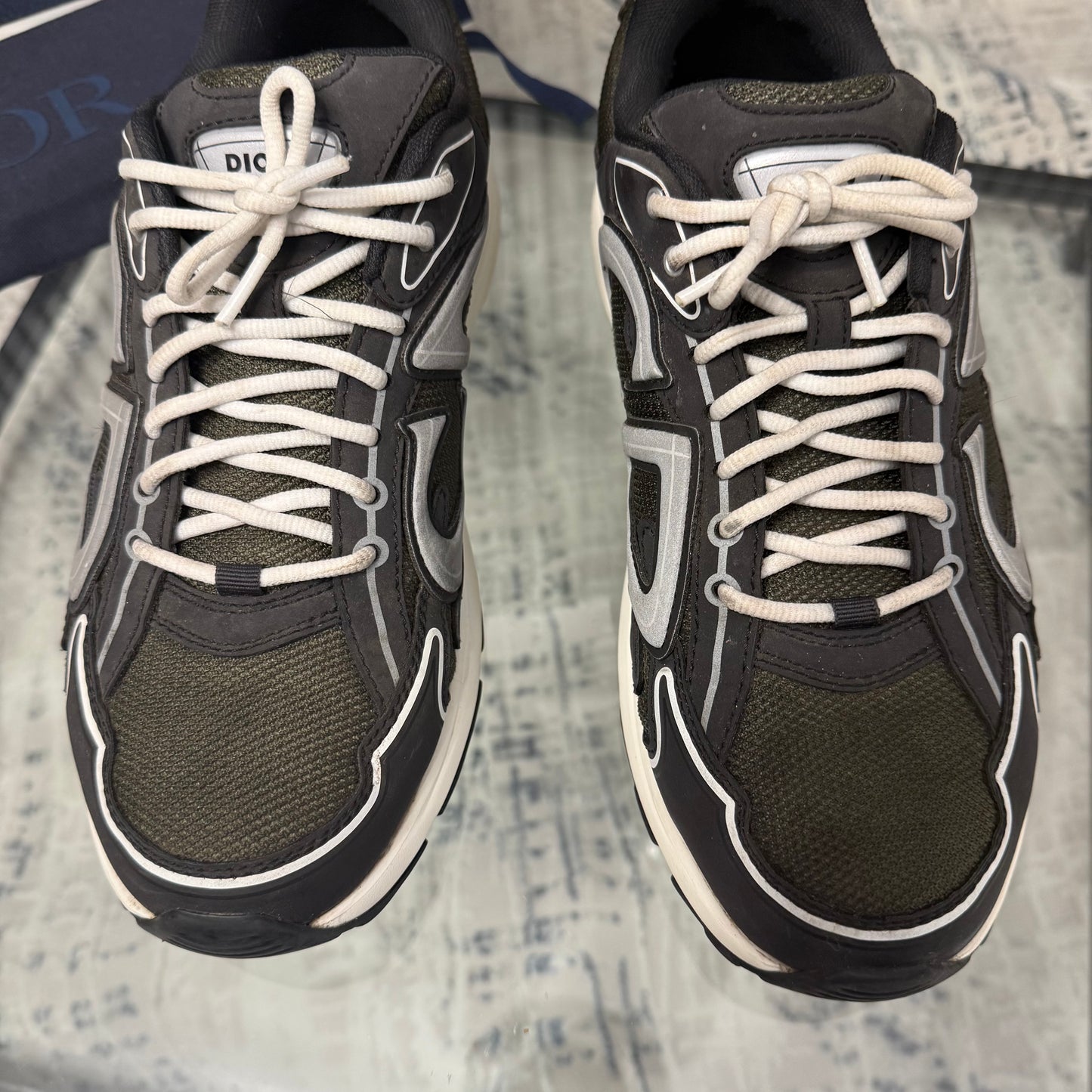 Olive/Dark Grey B30