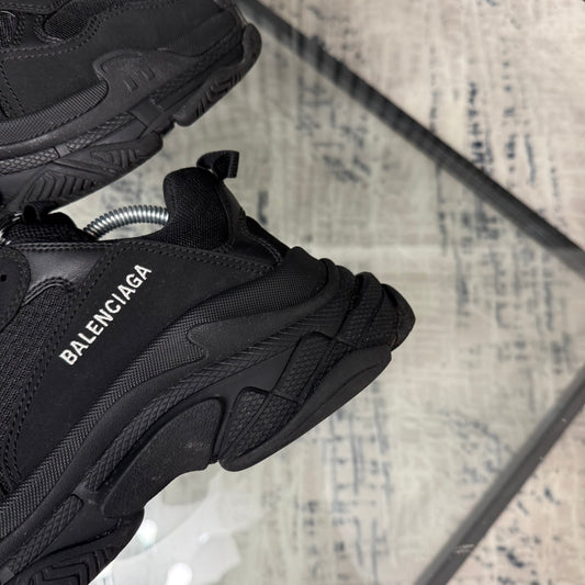 Triple S Sneaker