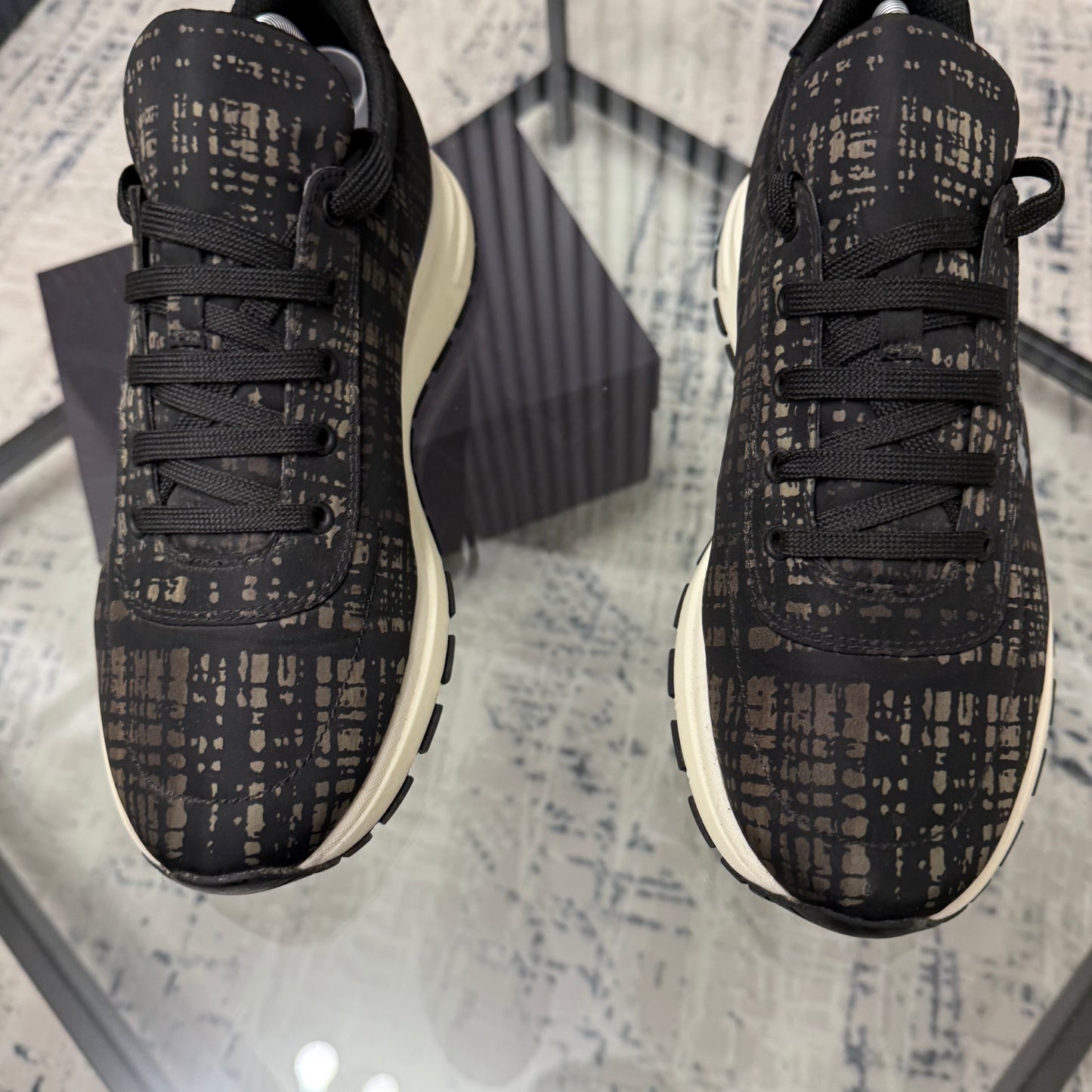 Graphic Runaway Sneaker