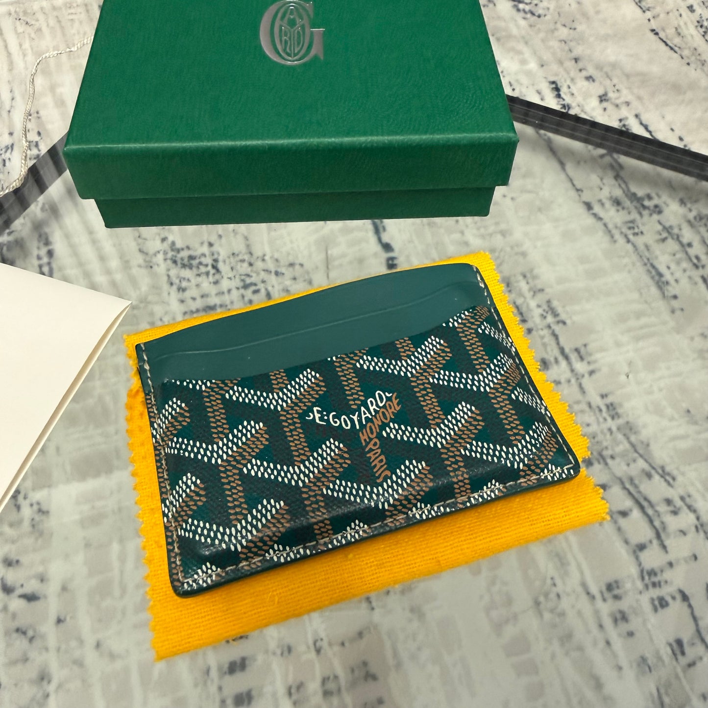 Green Cardholder