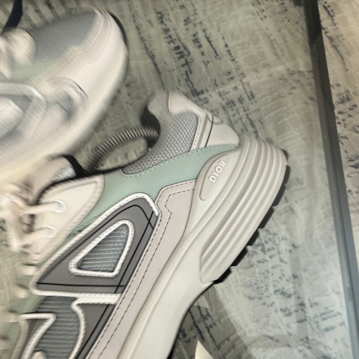 Green/White B30