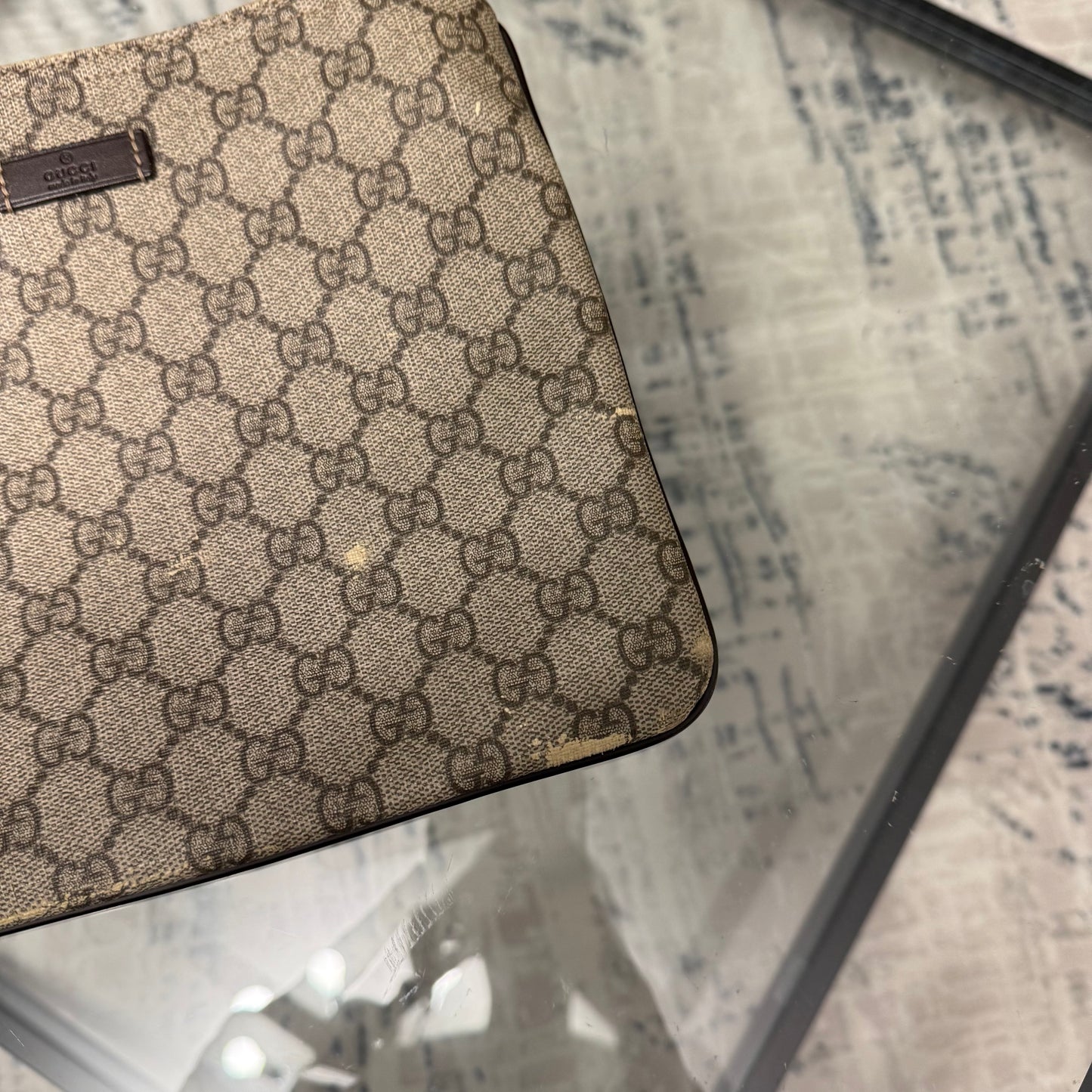 GG Brown Messenger