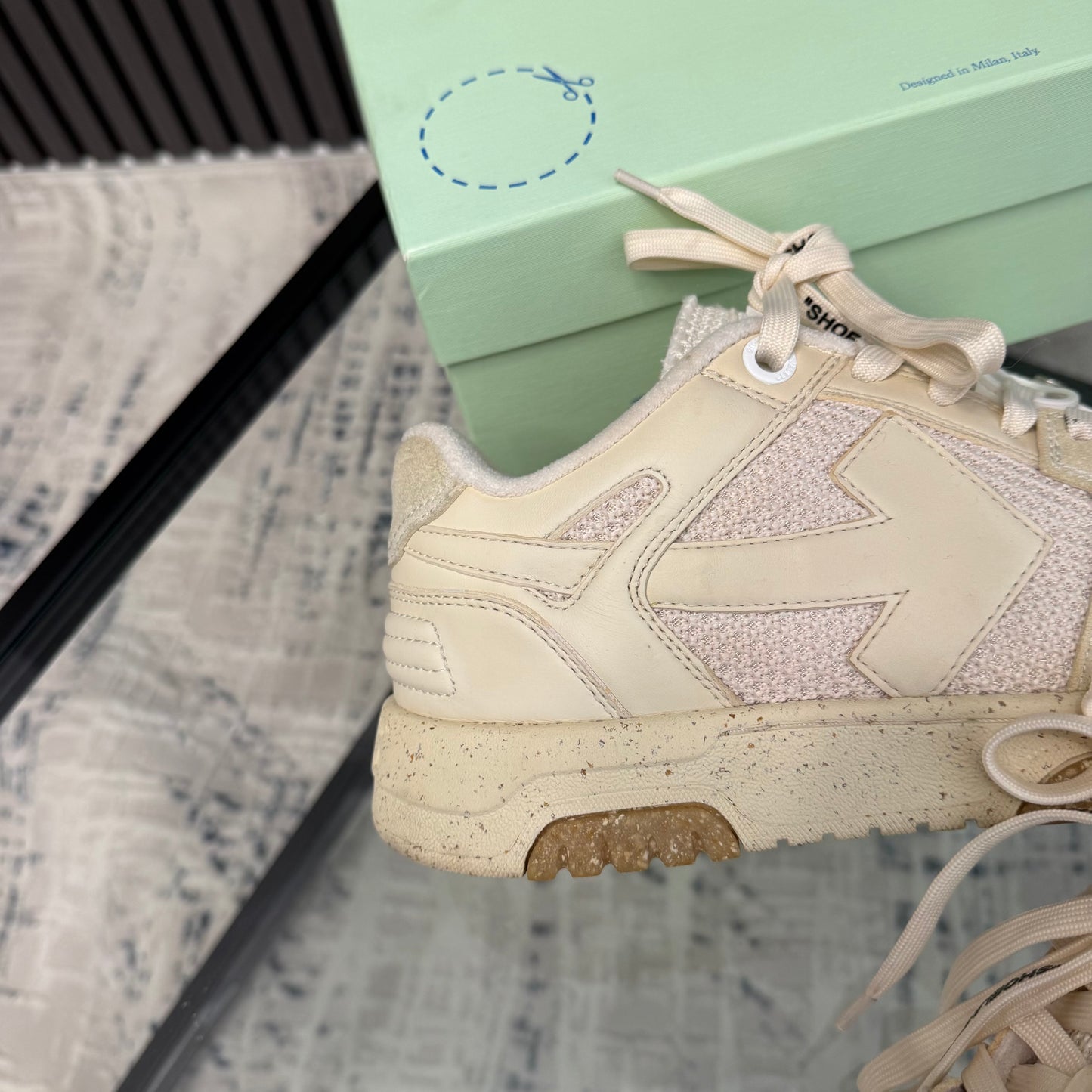 Beige OW Sneaker