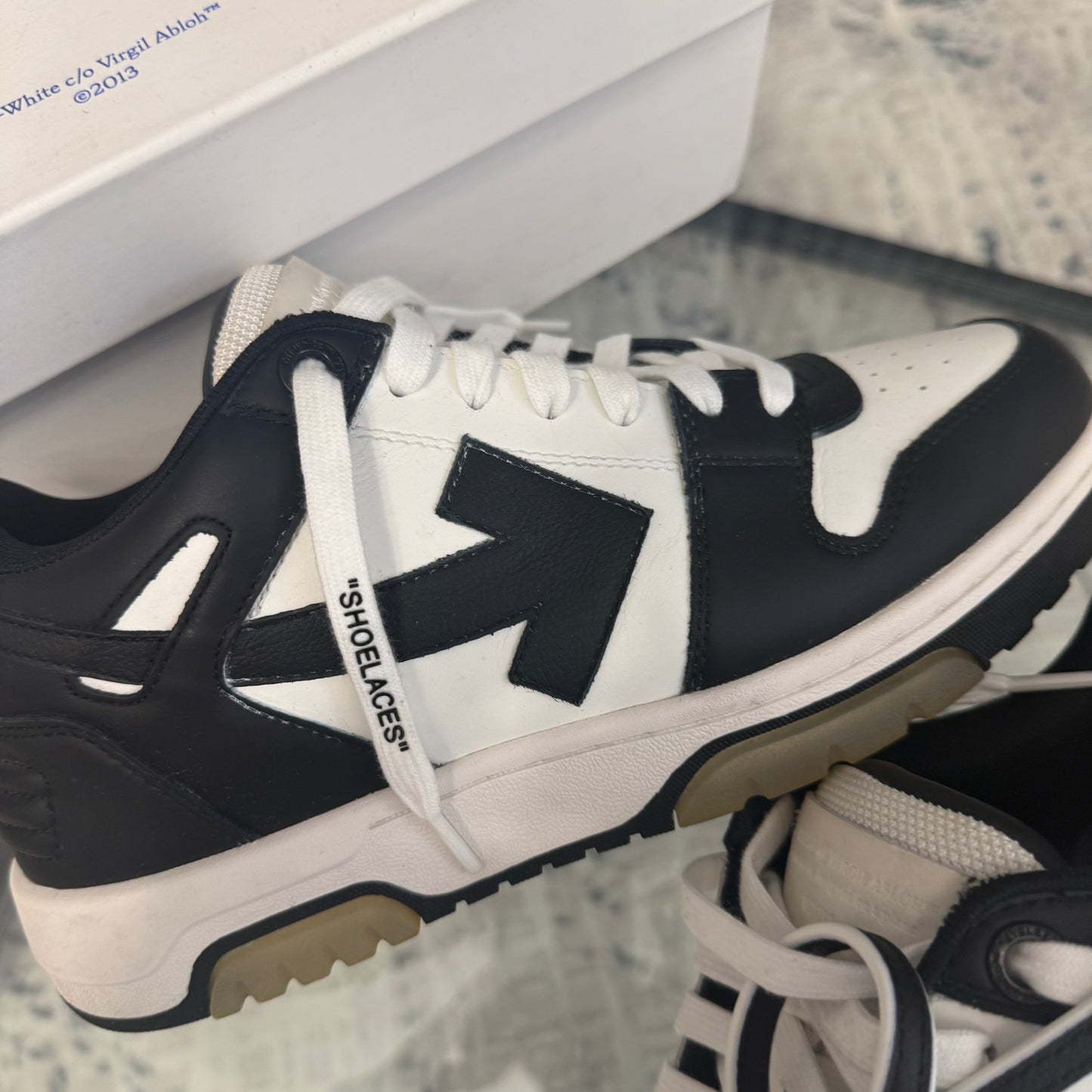 OW Black/White Sneaker
