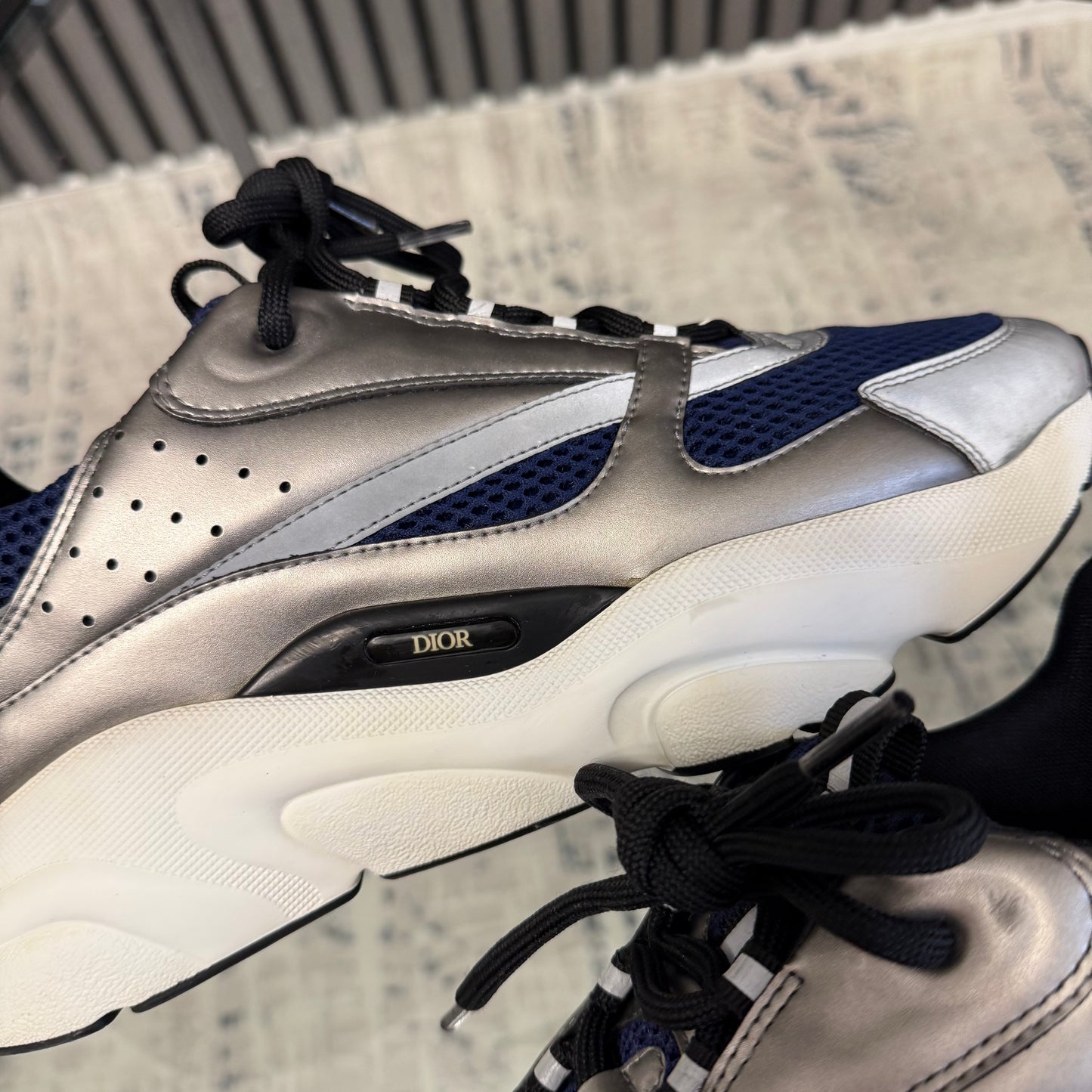 Silver/Navy B22