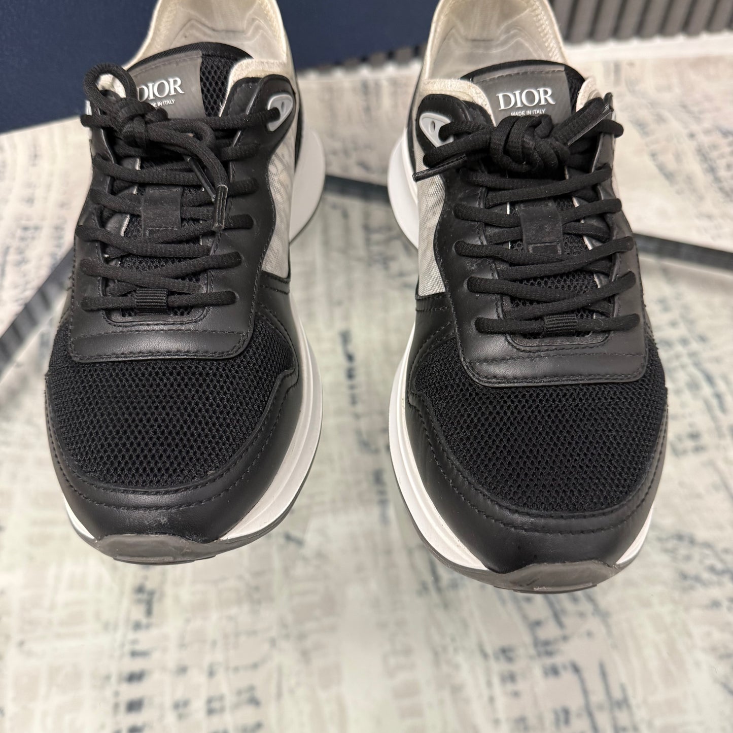 Black/Grey B25