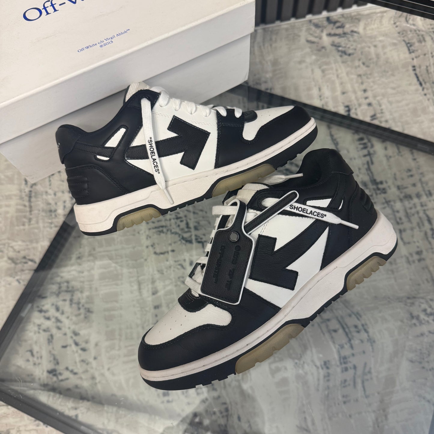 OW Black/White Sneaker