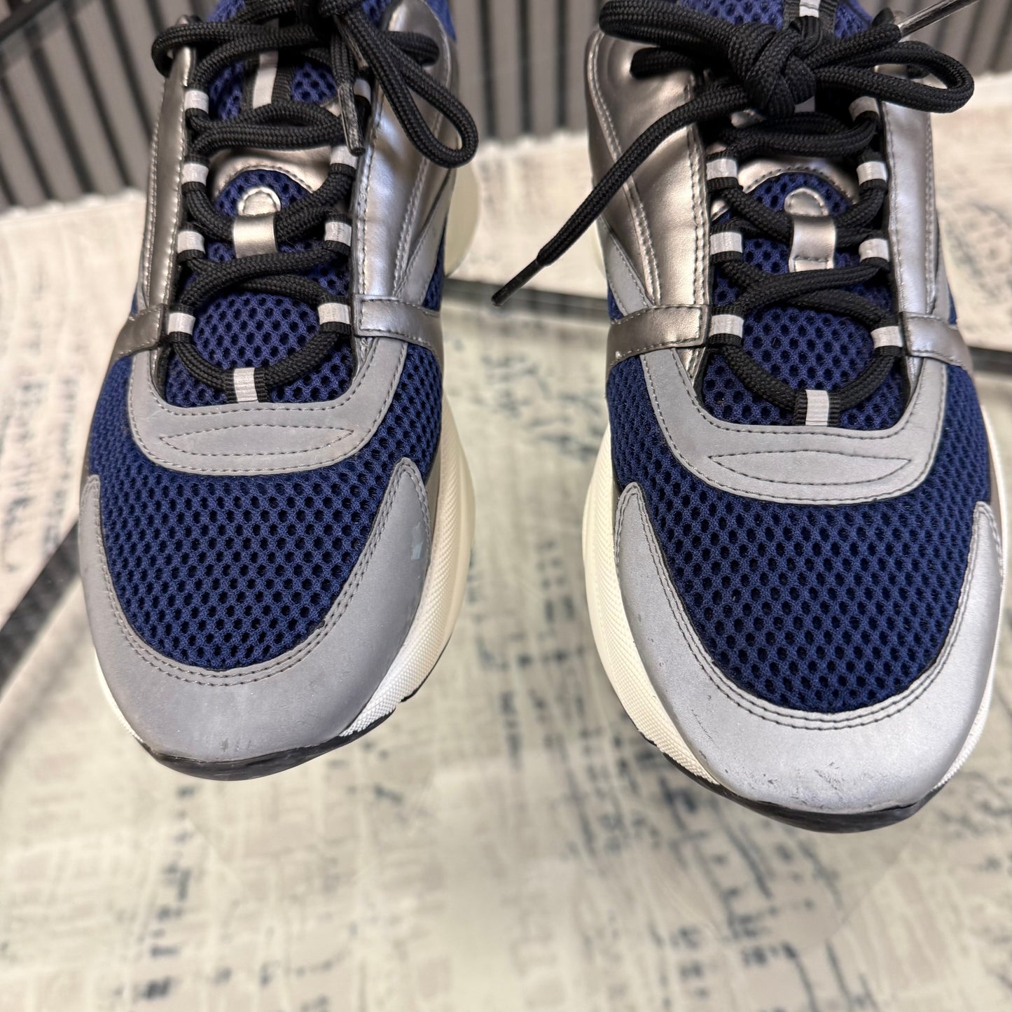 Silver/Navy B22