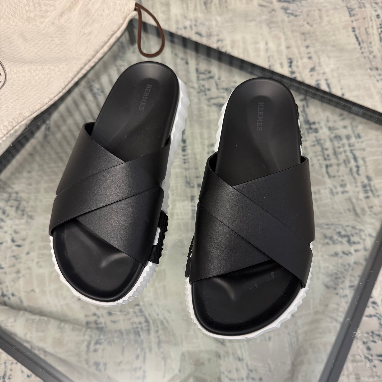 Black/White Men’s Sandles