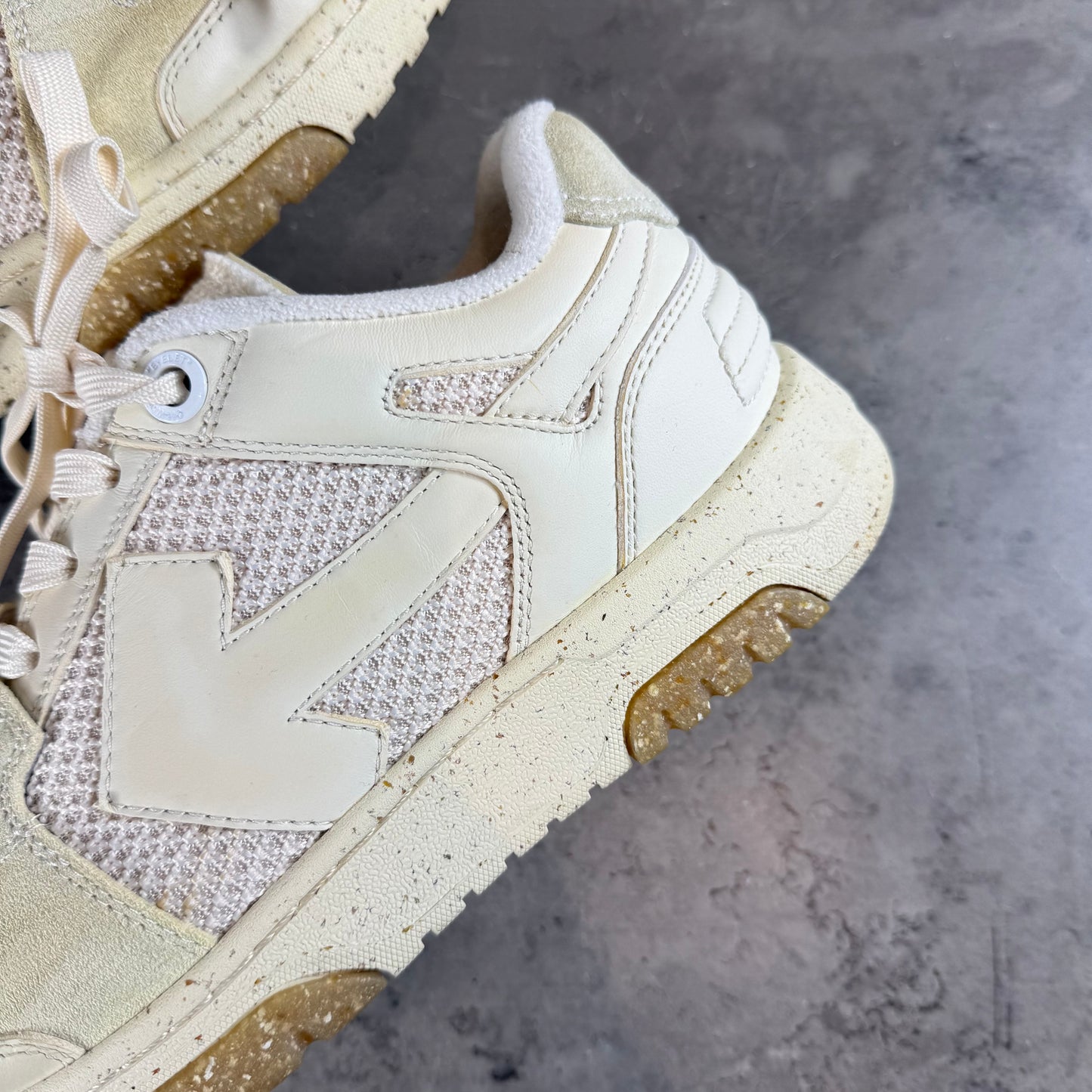 Beige OW Sneaker