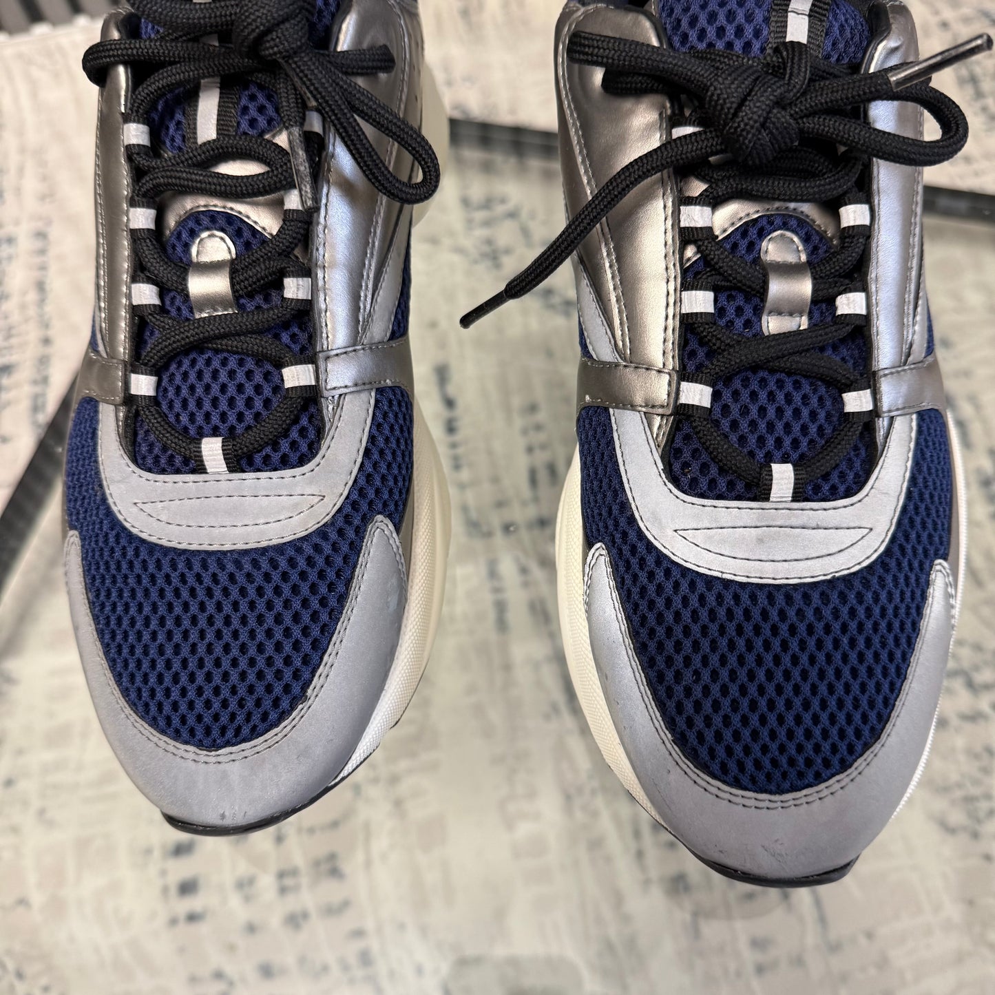 Silver/Navy B22