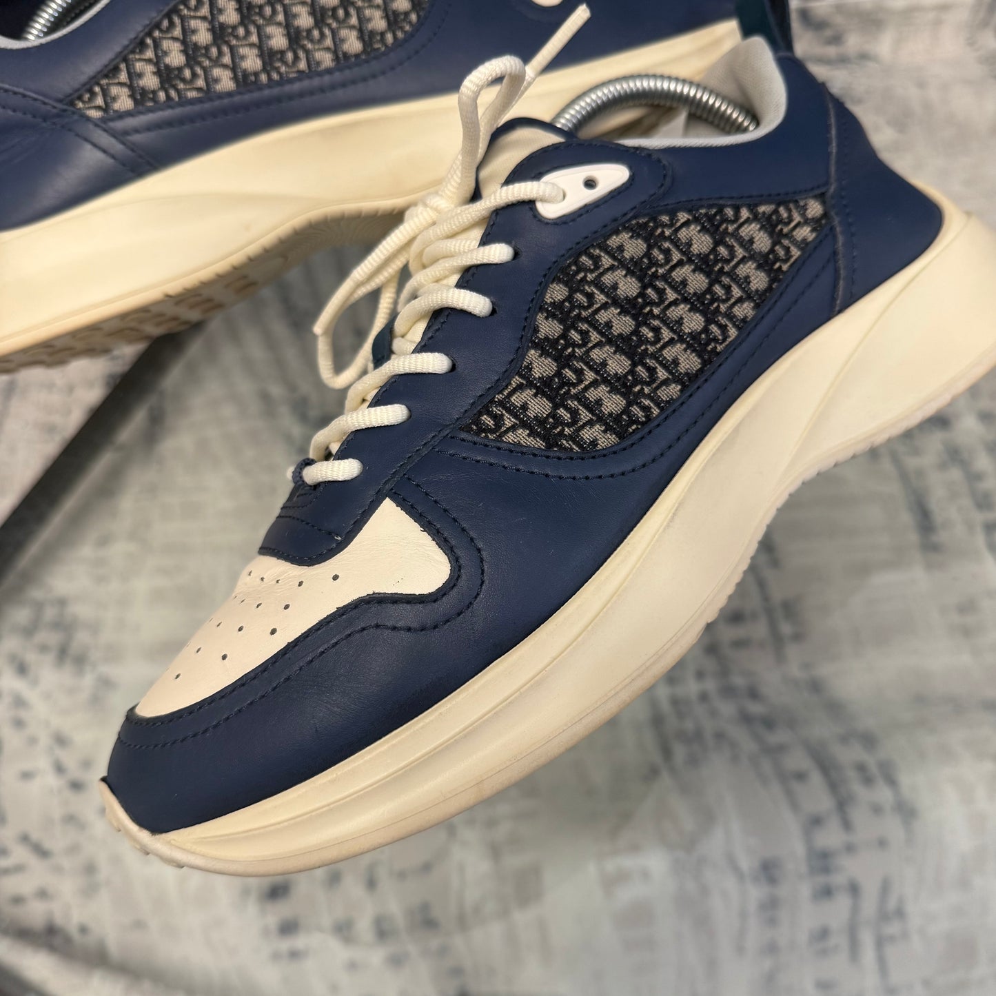 Navy/White B25