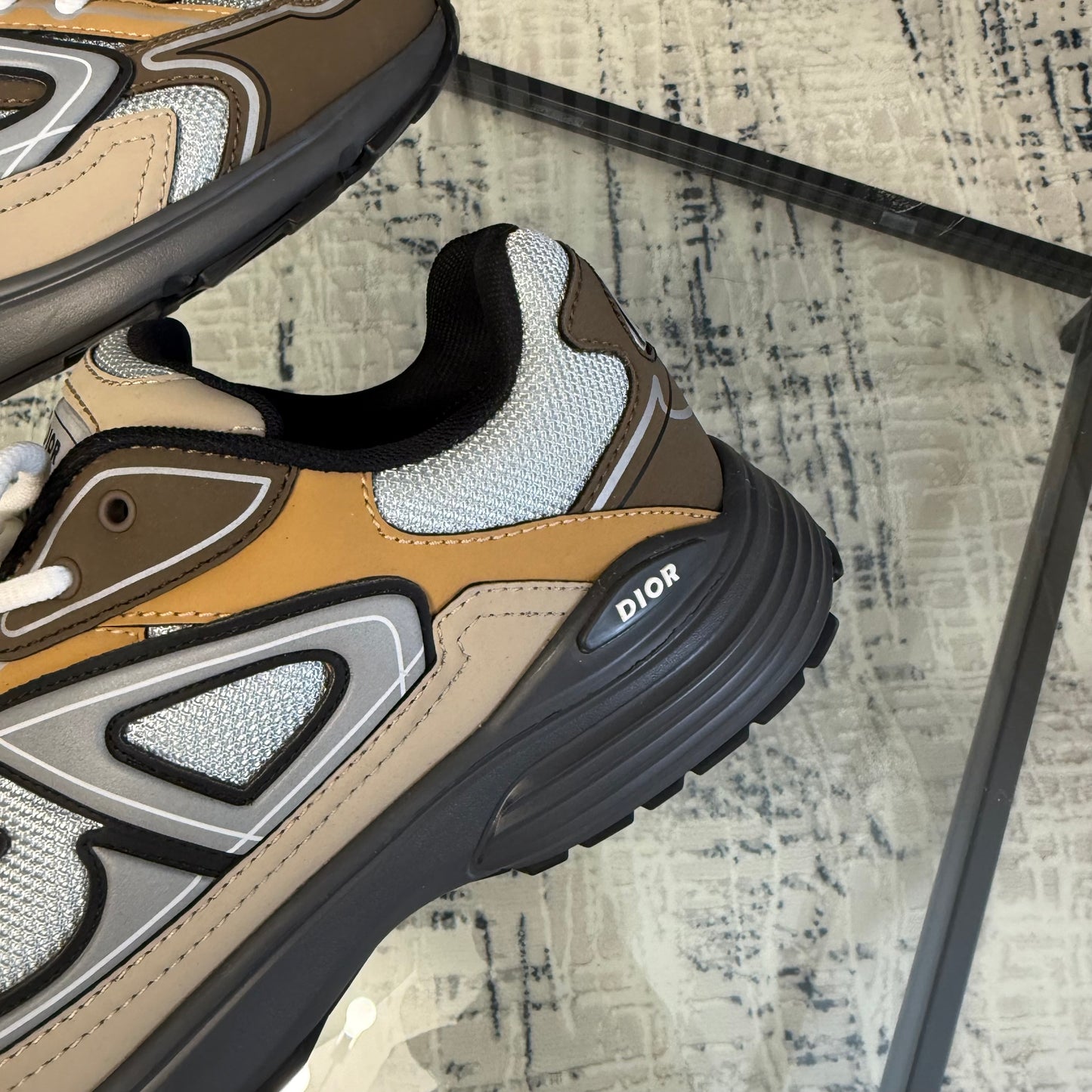 Brown/Grey B30