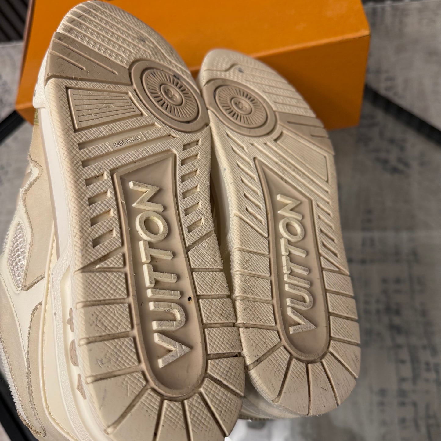 Beige Skate