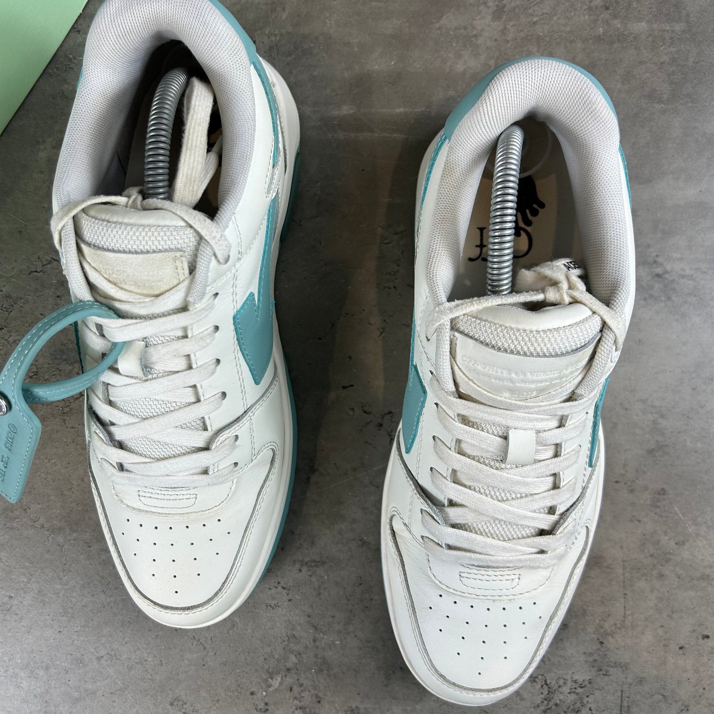 OW White/Blue Sneaker