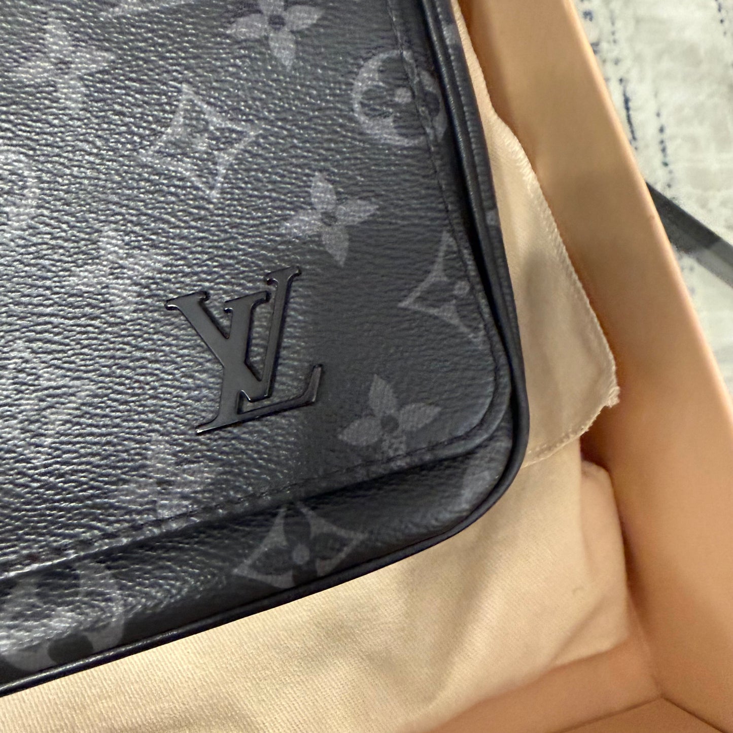 Monogram Eclipse District Messenger