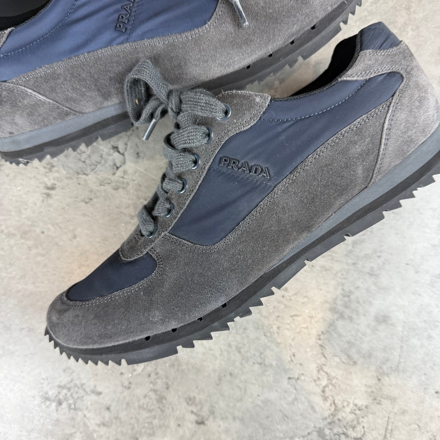 Navy/Grey Suede Trainer